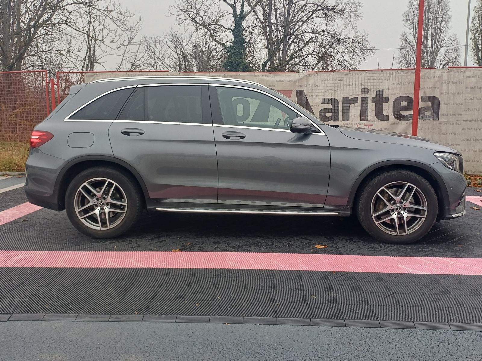 Mercedes-Benz GLC 220 d 4MATIC AMG *Koža,Panorama,Navi,Led,Alu"19*