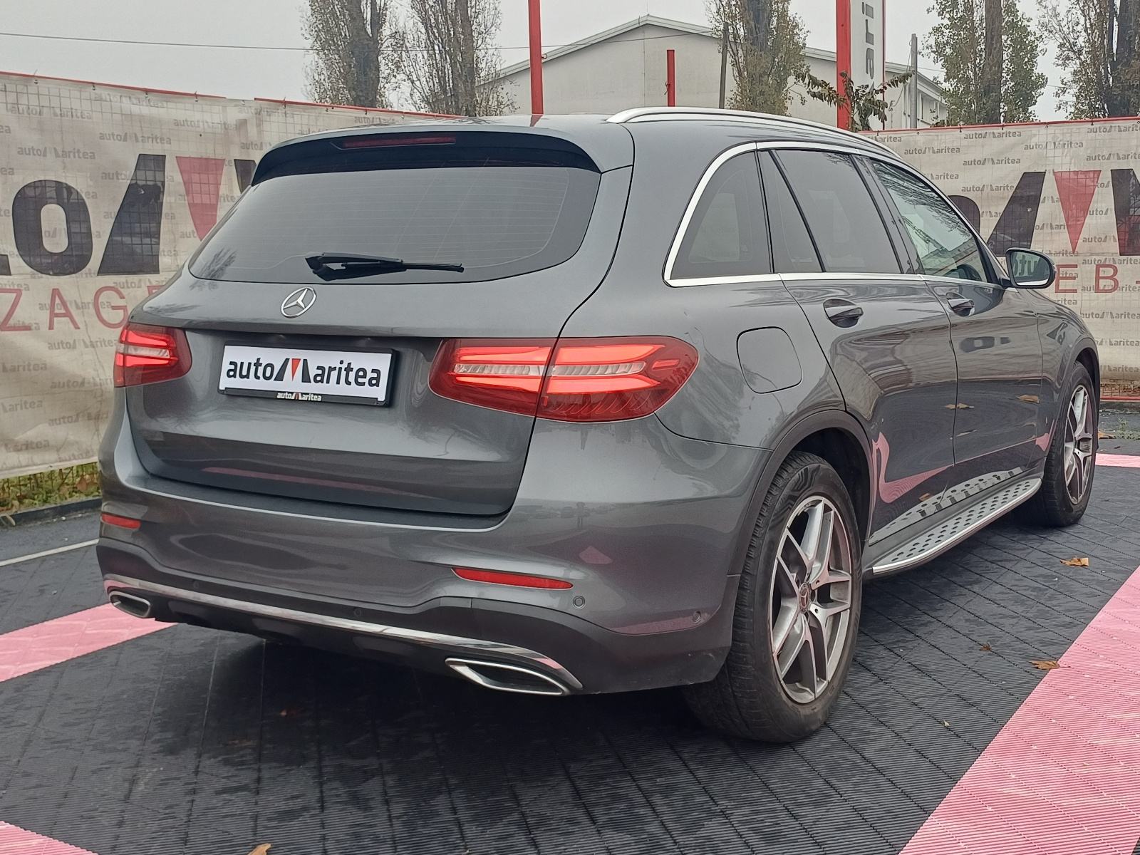 Mercedes-Benz GLC 220 d 4MATIC AMG *Koža,Panorama,Navi,Led,Alu"19*