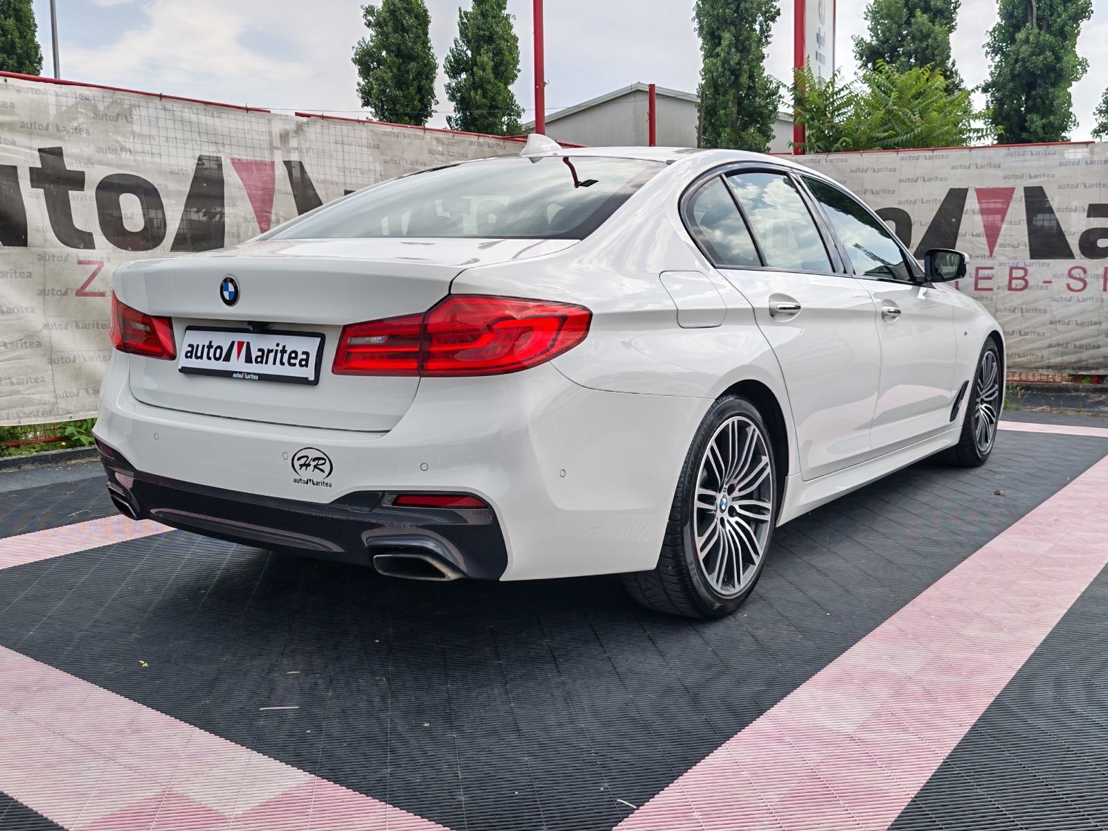Bmw serija 5 520d M-Paket, Led, Navigacija, Alcantara, 19”,