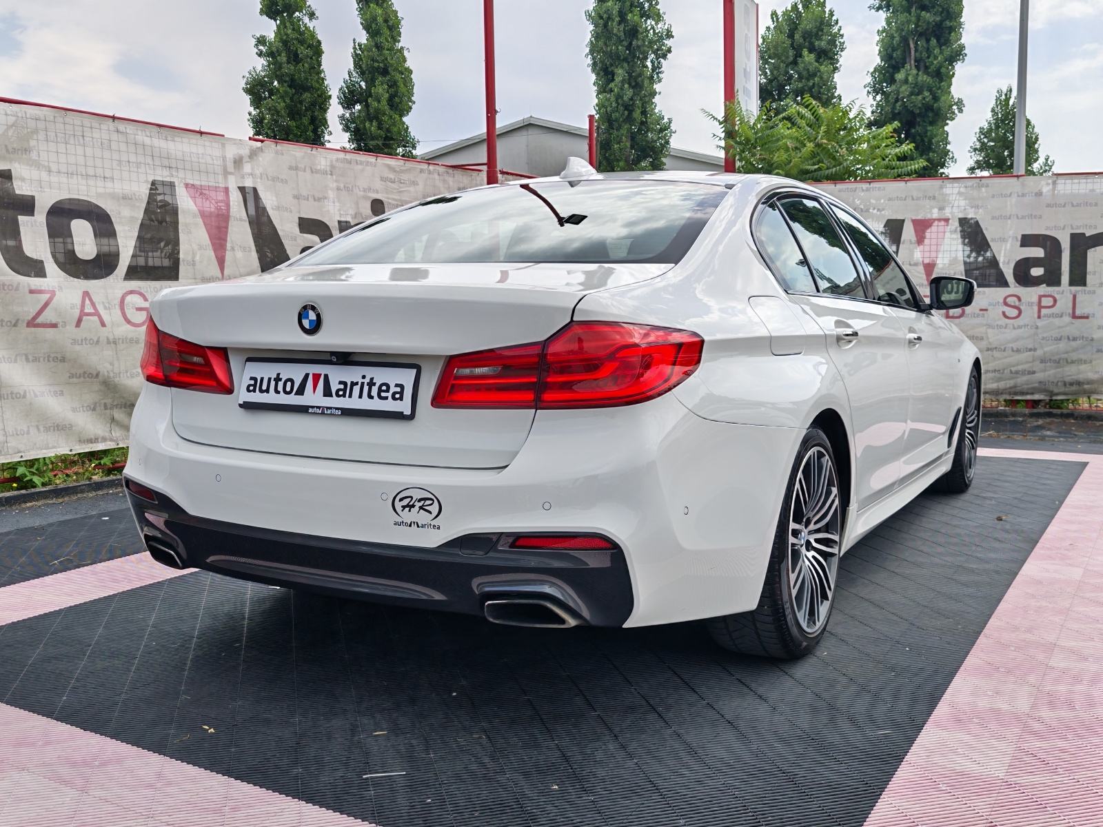 Bmw serija 5 520d M-Paket, Led, Navigacija, Alcantara, 19”,