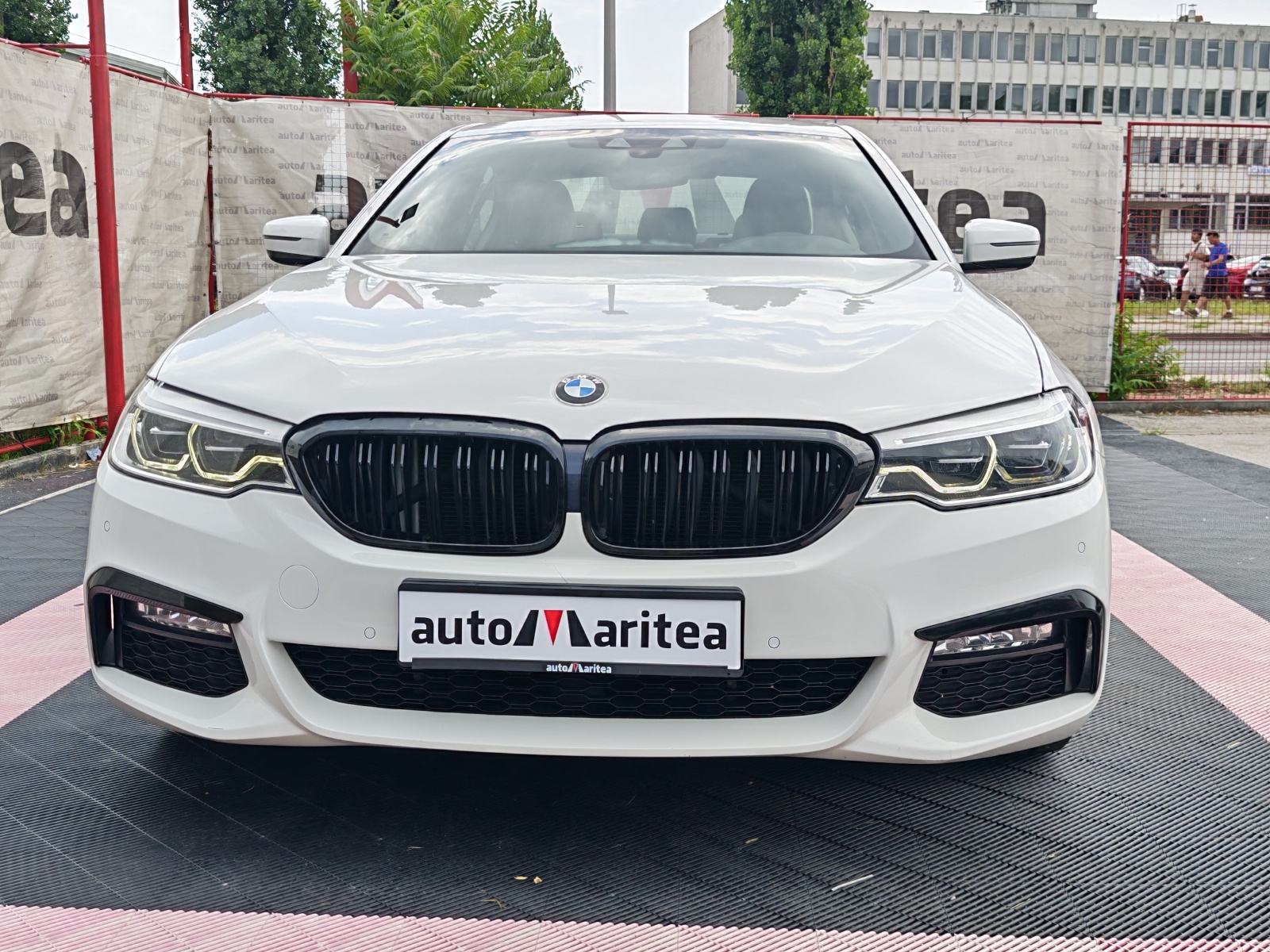 Bmw serija 5 520d M-Paket, Led, Navigacija, Alcantara, 19”,