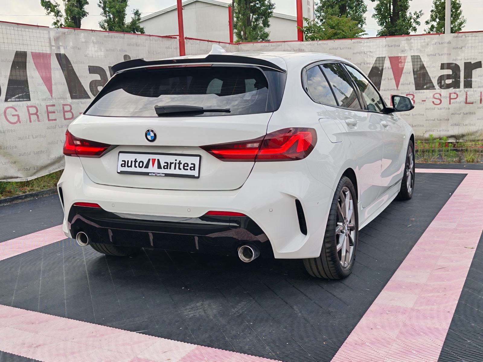 BMW serija 1 118d*M SPORT* Koža,Navi,Panorama,Led,Alu"18*Garancija*