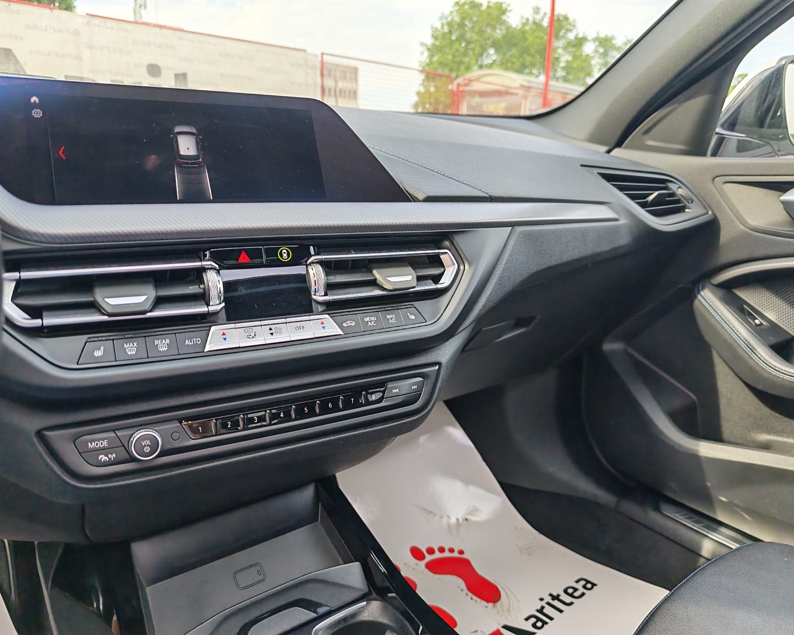 BMW serija 1 118d*M SPORT* Koža,Navi,Panorama,Led,Alu"18*Garancija*