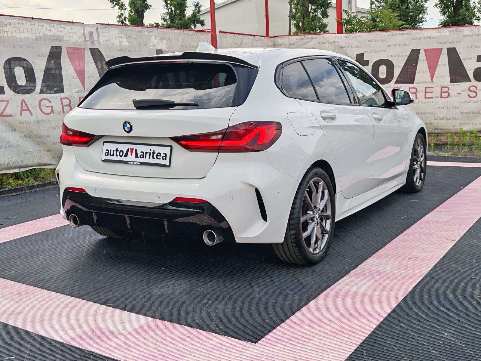 BMW serija 1 118d*M SPORT* Koža,Navi,Panorama,Led,Alu"18*Garancija*