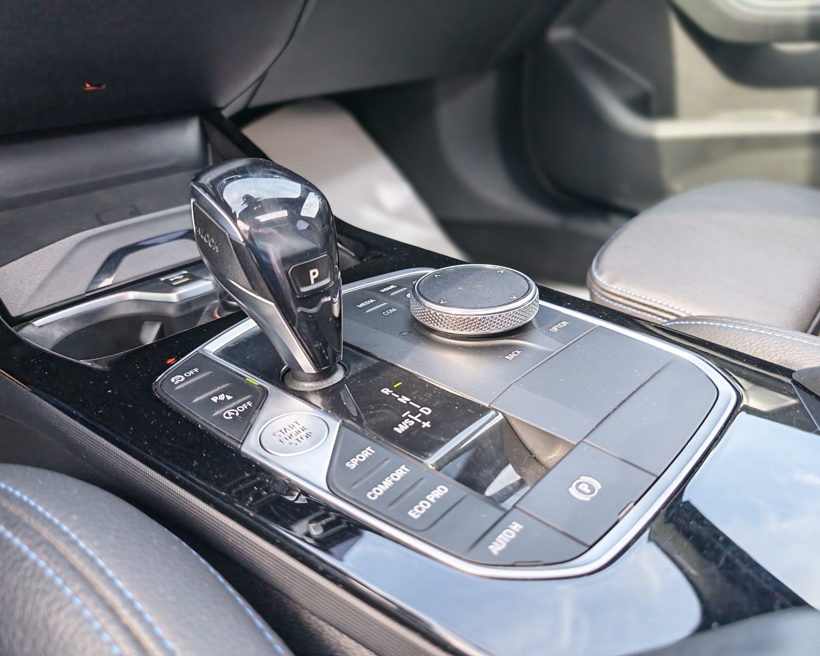 BMW serija 1 118d*M SPORT* Koža,Navi,Panorama,Led,Alu"18*Garancija*