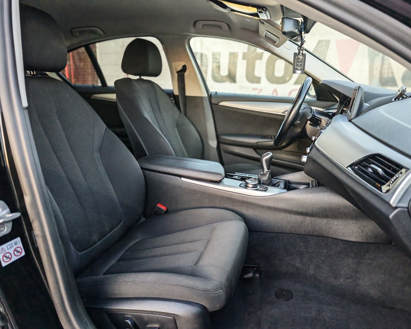 BMW serija 5 520d*Business line*Led*navi*Alu*Garancija