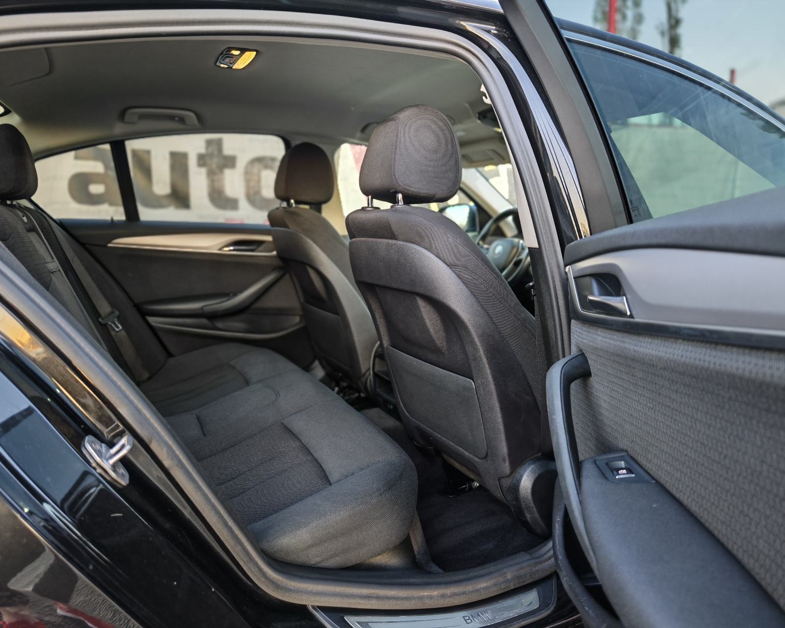 BMW serija 5 520d*Business line*Led*navi*Alu*Garancija
