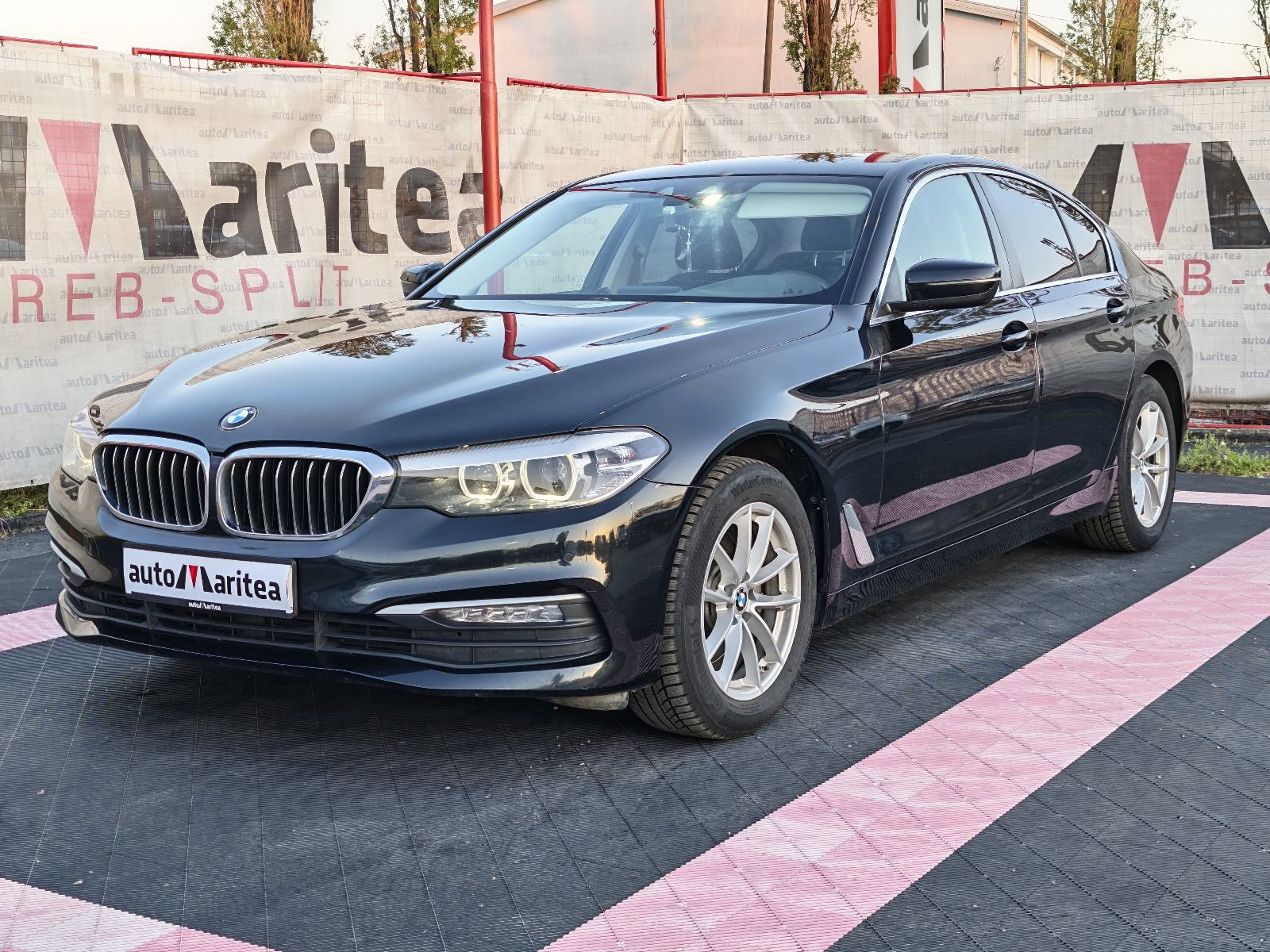 BMW serija 5 520d*Business line*Led*navi*Alu*Garancija