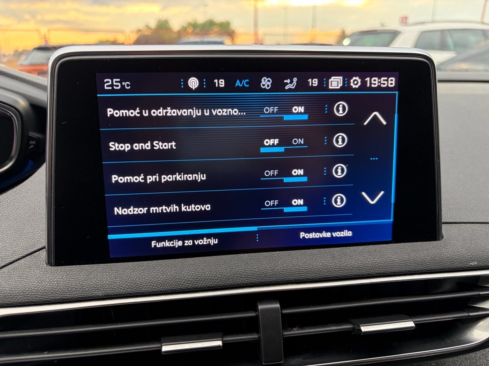 Peugeot 5008 1.5 BlueHDI Allure 7 Sjedala, Virtual, Navigacija, ACC,18
