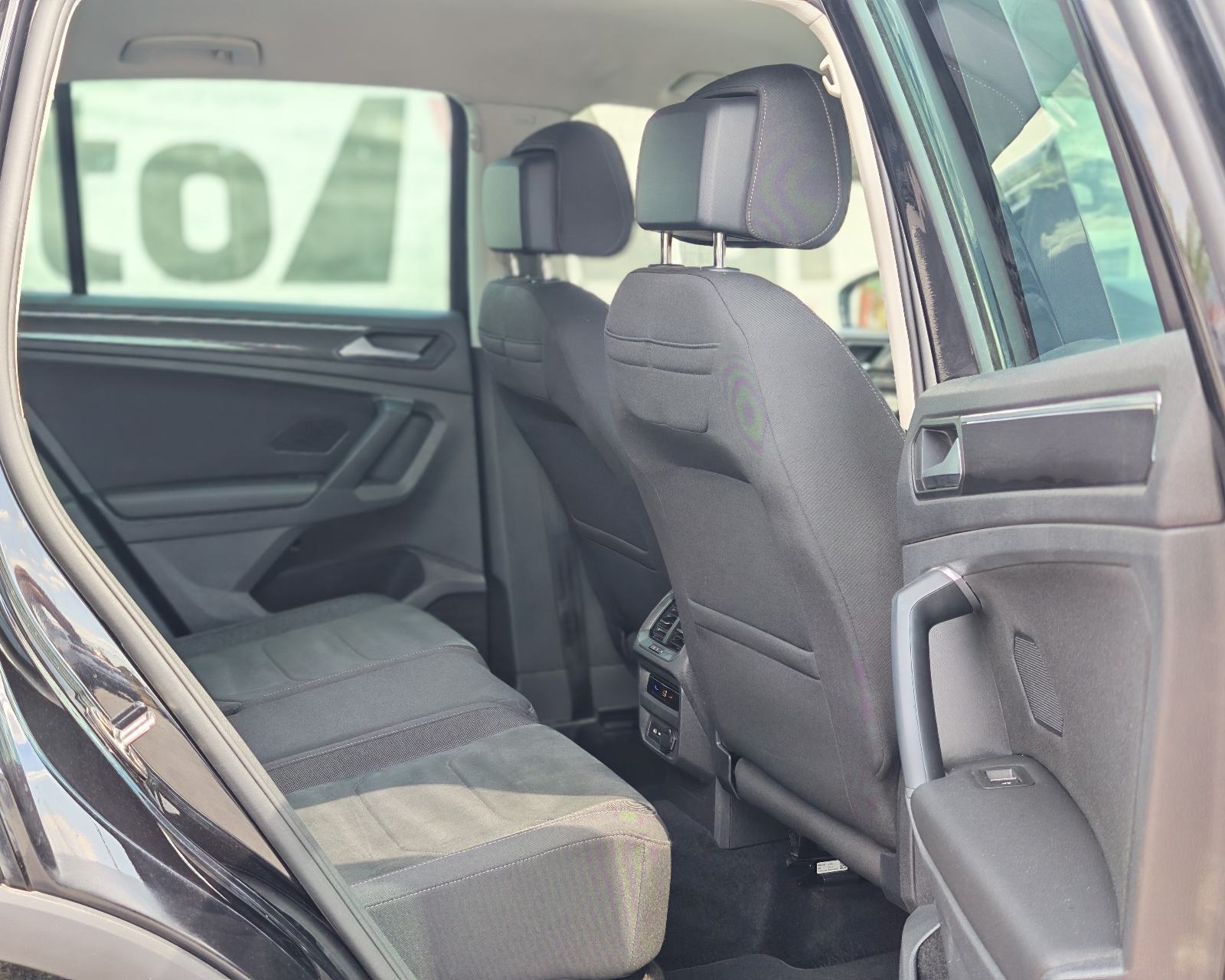 VW Tiguan 2,0 TDI* R -LINE* Dsg, Led, Kamera, Koža, Alu"18*Garancija*