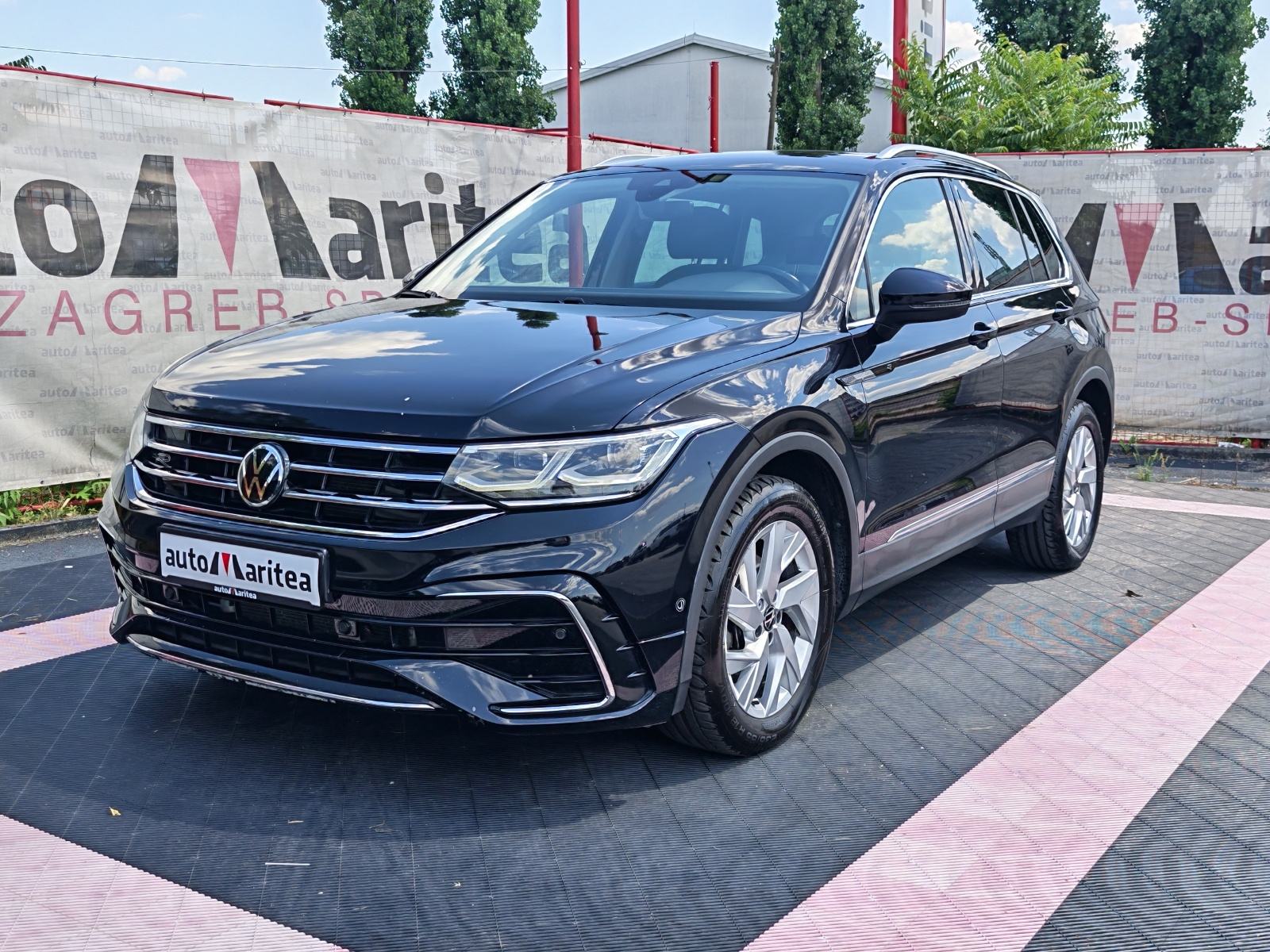 VW Tiguan 2,0 TDI* R -LINE* Dsg, Led, Kamera, Koža, Alu"18*Garancija*