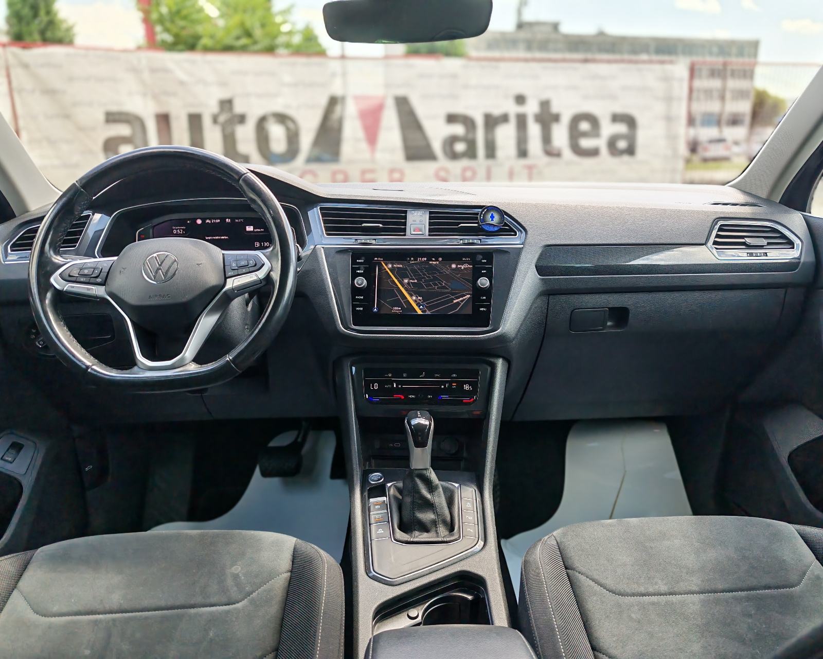 VW Tiguan 2,0 TDI* R -LINE* Dsg, Led, Kamera, Koža, Alu"18*Garancija*