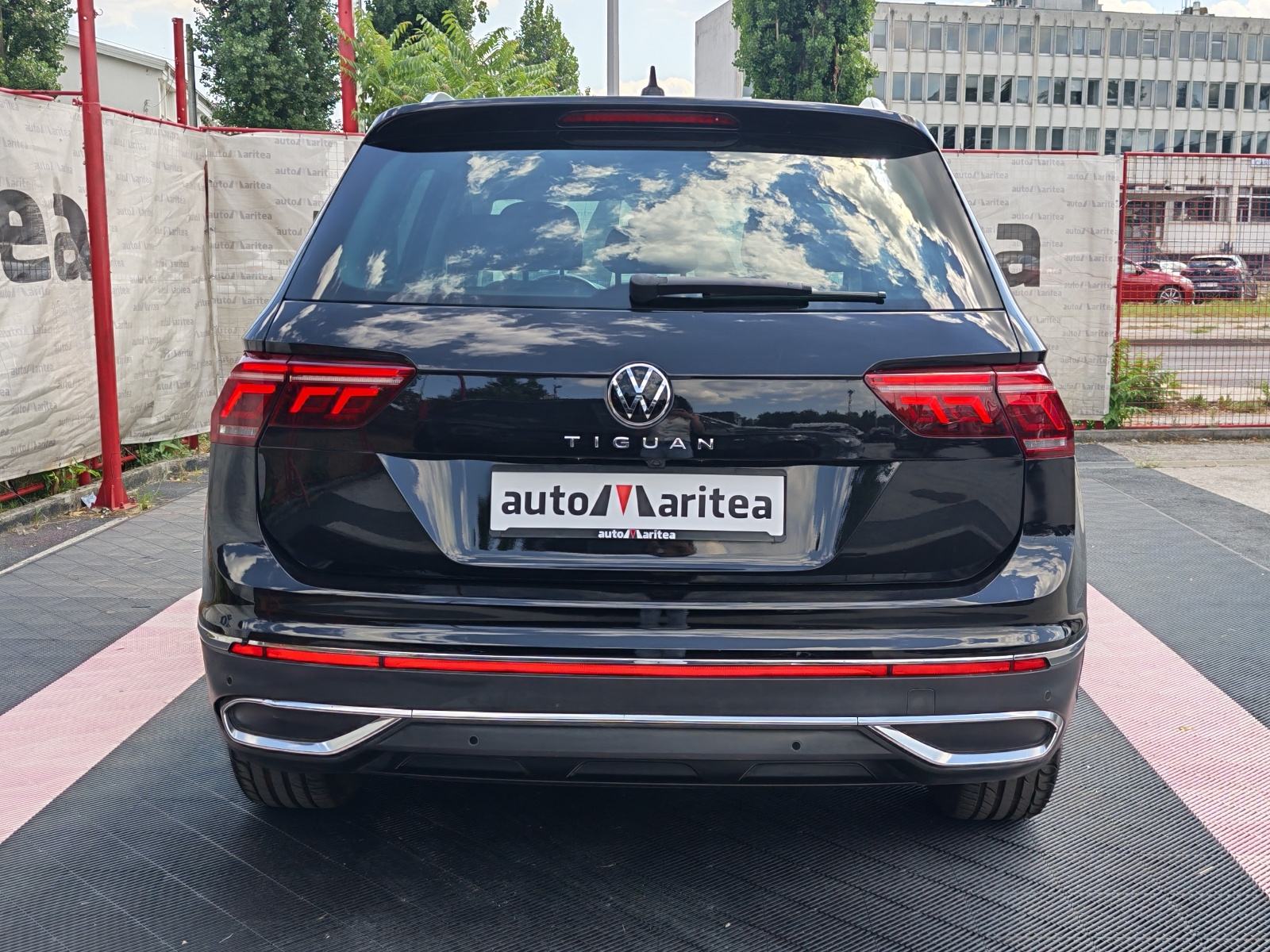 VW Tiguan 2,0 TDI* R -LINE* Dsg, Led, Kamera, Koža, Alu"18*Garancija*