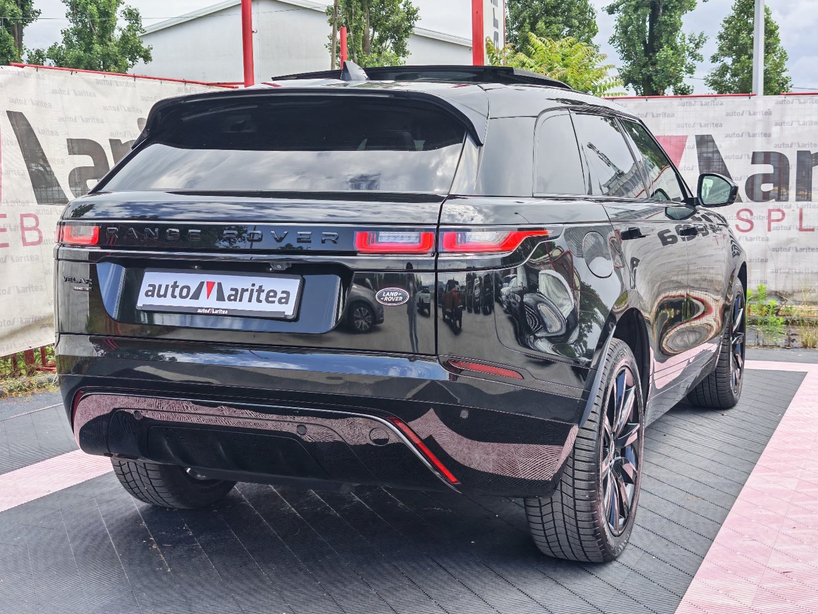 Land Rover Velar 2.0d 240KS☆R-Dynamic☆Panorama☆Virtual☆Garancija