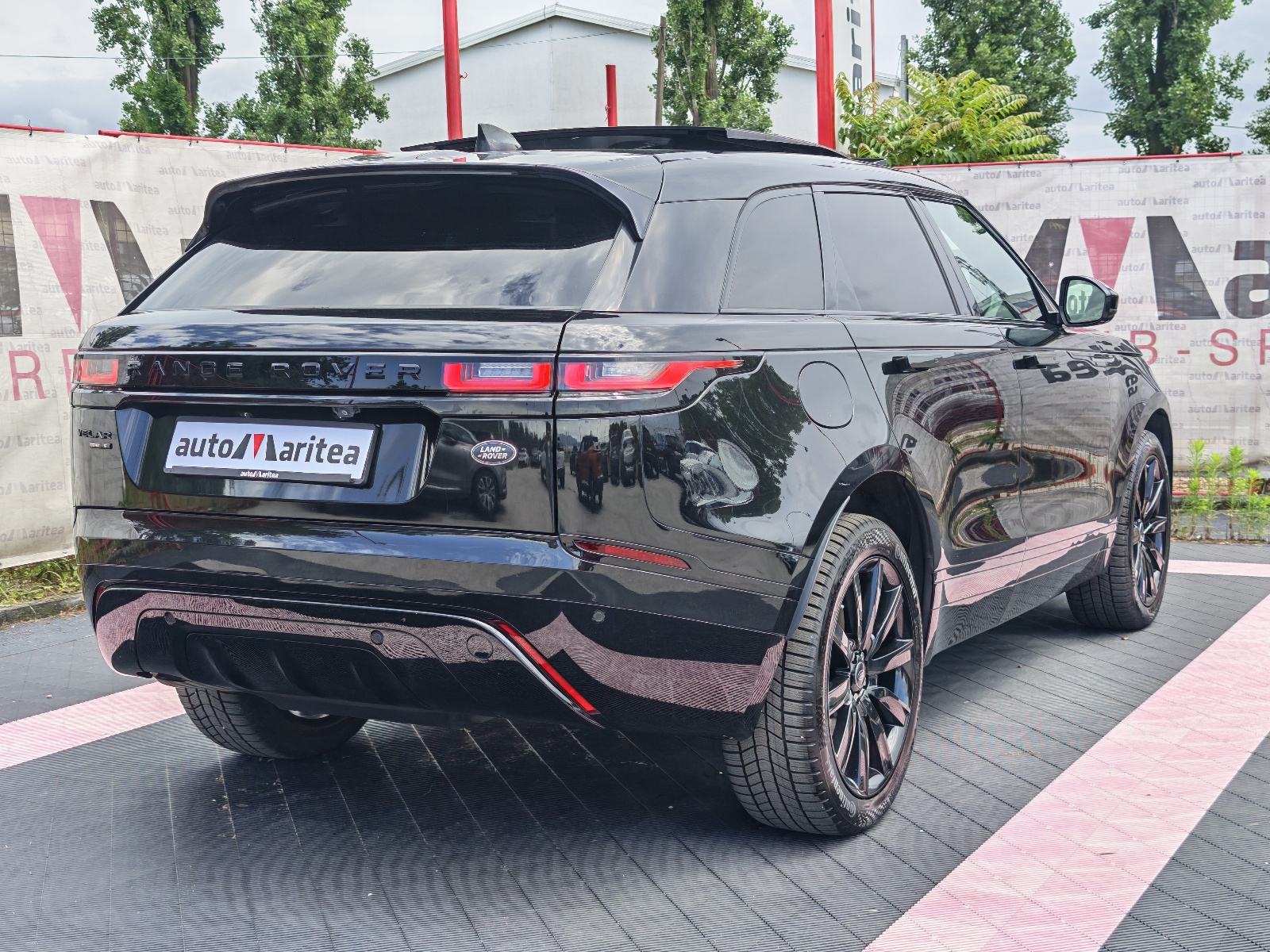 Land Rover Velar 2.0d 240KS☆R-Dynamic☆Panorama☆Virtual☆Garancija