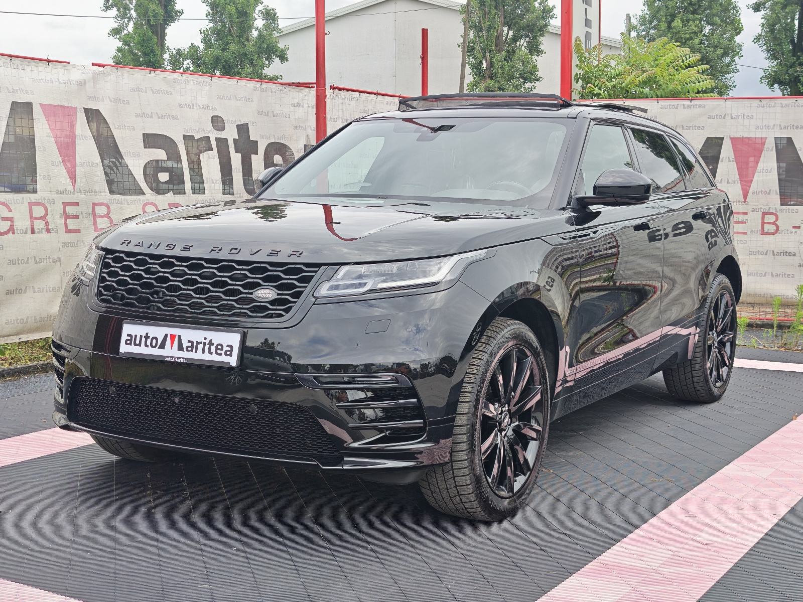 Land Rover Velar 2.0d 240KS☆R-Dynamic☆Panorama☆Virtual☆Garancija