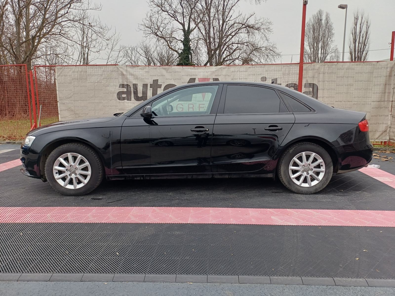 Audi A4 2,0 TDI Multitronic* Navi,Senzori,Koža,Xenon,Alu"16*Reg 04/27*