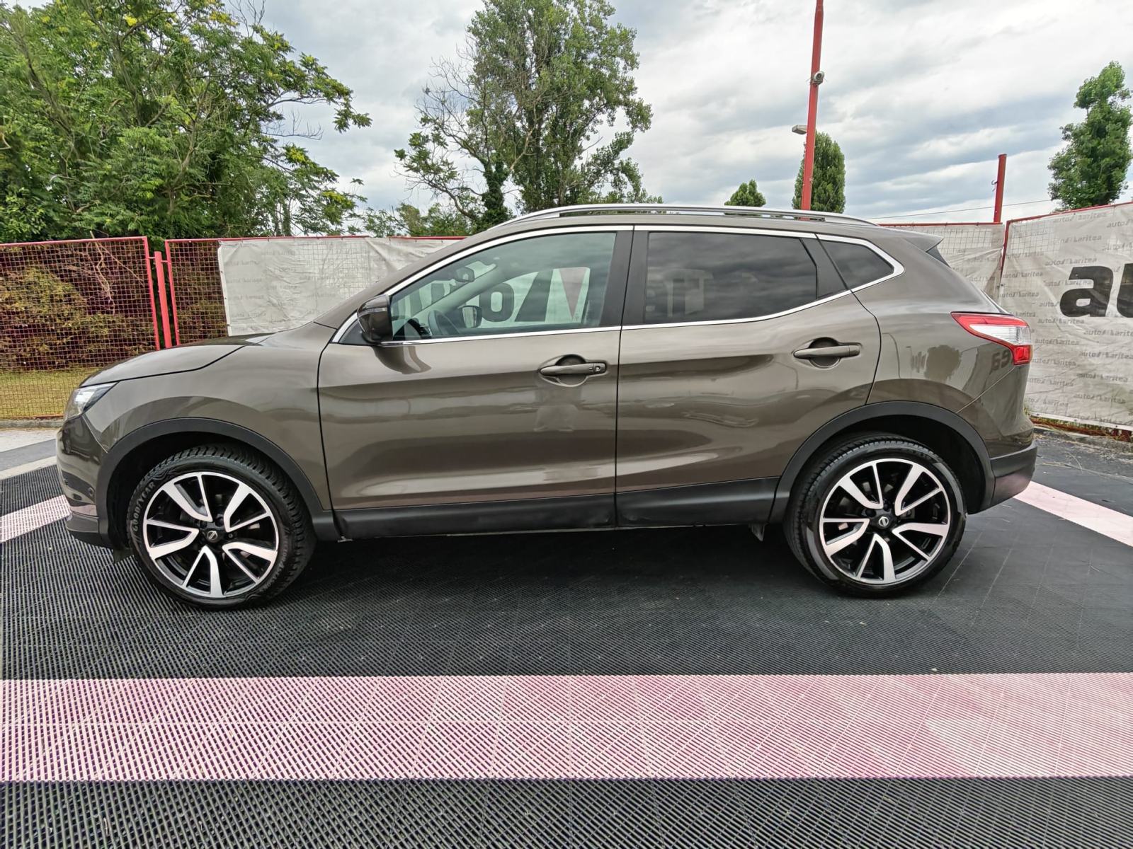 Nissan Qashqai 1,6 dCi X-Tronic*Panorama*Led*Navi*Alu19*Garanija