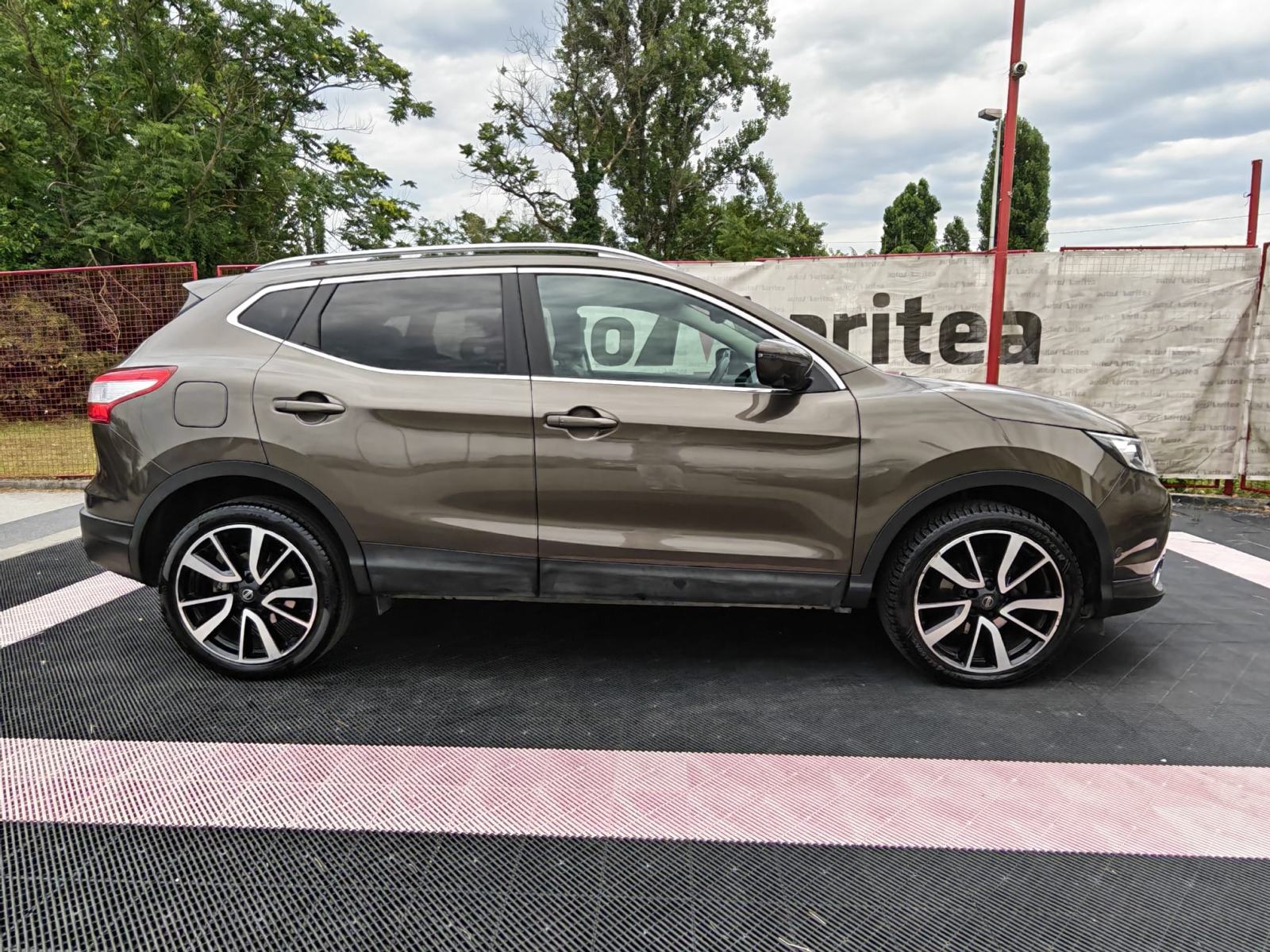 Nissan Qashqai 1,6 dCi X-Tronic*Panorama*Led*Navi*Alu19*Garanija