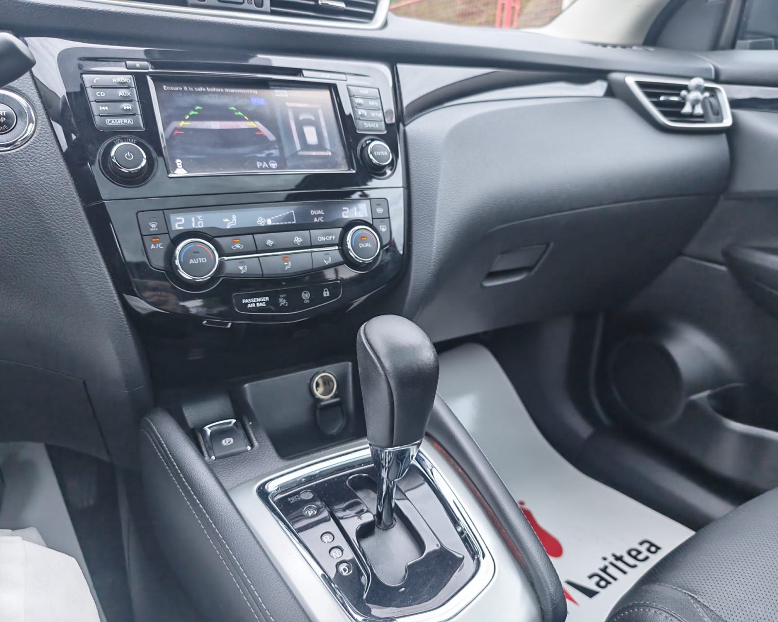 Nissan Qashqai 1,6 dCi X-Tronic*Panorama*Led*Navi*Alu19*Garanija