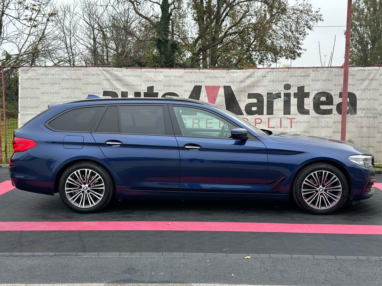 BMW serija 5 Touring 520d Sportline•Panorama•Digitalni sat•u PDV-u•