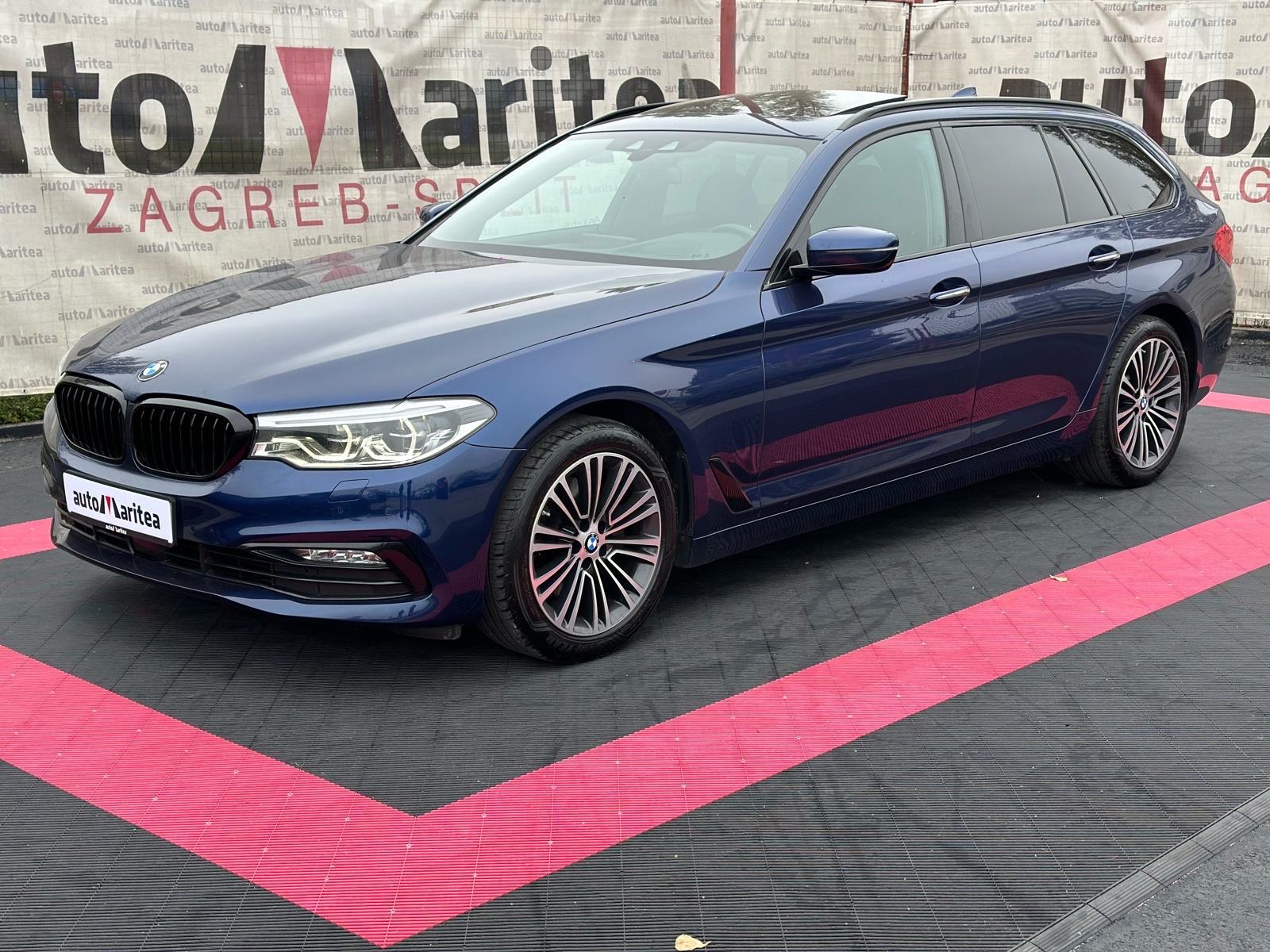 BMW serija 5 Touring 520d Sportline•Panorama•Digitalni sat•u PDV-u•