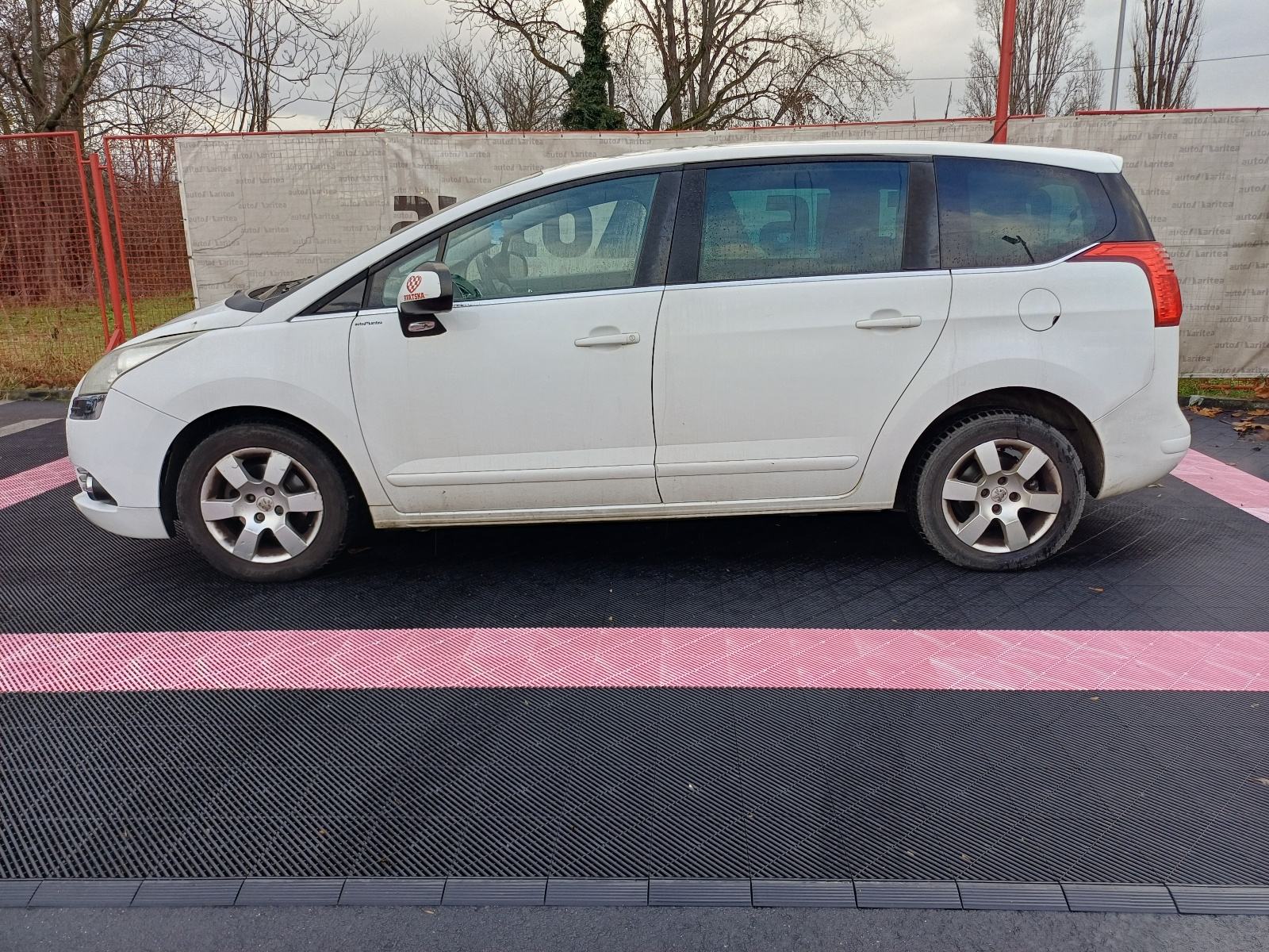 Peugeot 5008 1,6 e-HDi*Automatik, Navigacija, Senzori, 7 Sjedala*