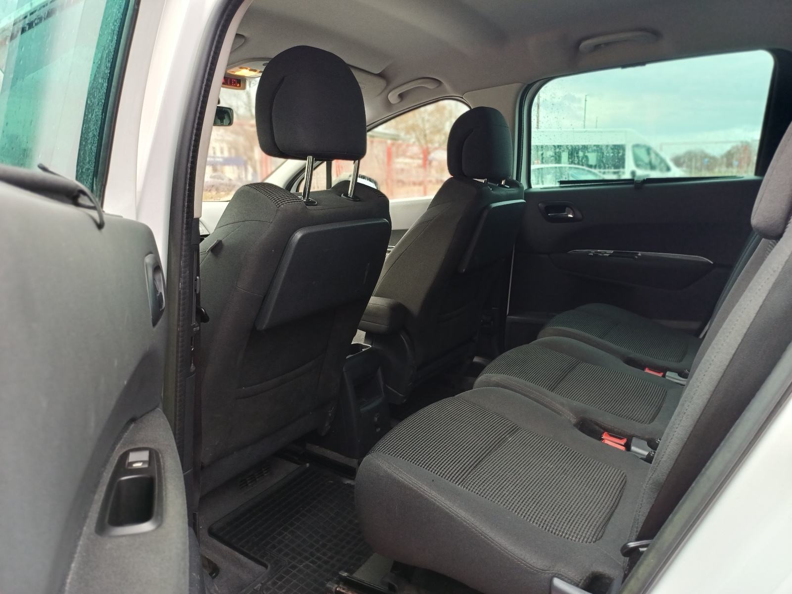 Peugeot 5008 1,6 e-HDi*Automatik, Navigacija, Senzori, 7 Sjedala*