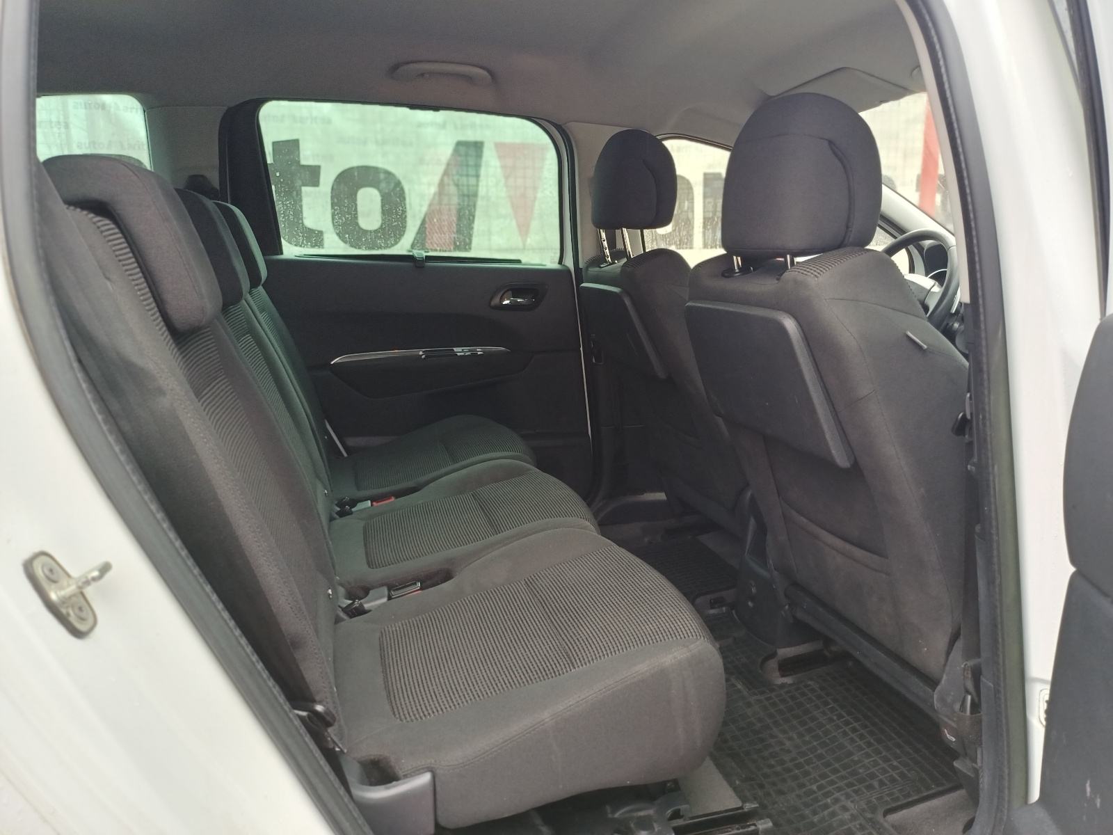 Peugeot 5008 1,6 e-HDi*Automatik, Navigacija, Senzori, 7 Sjedala*
