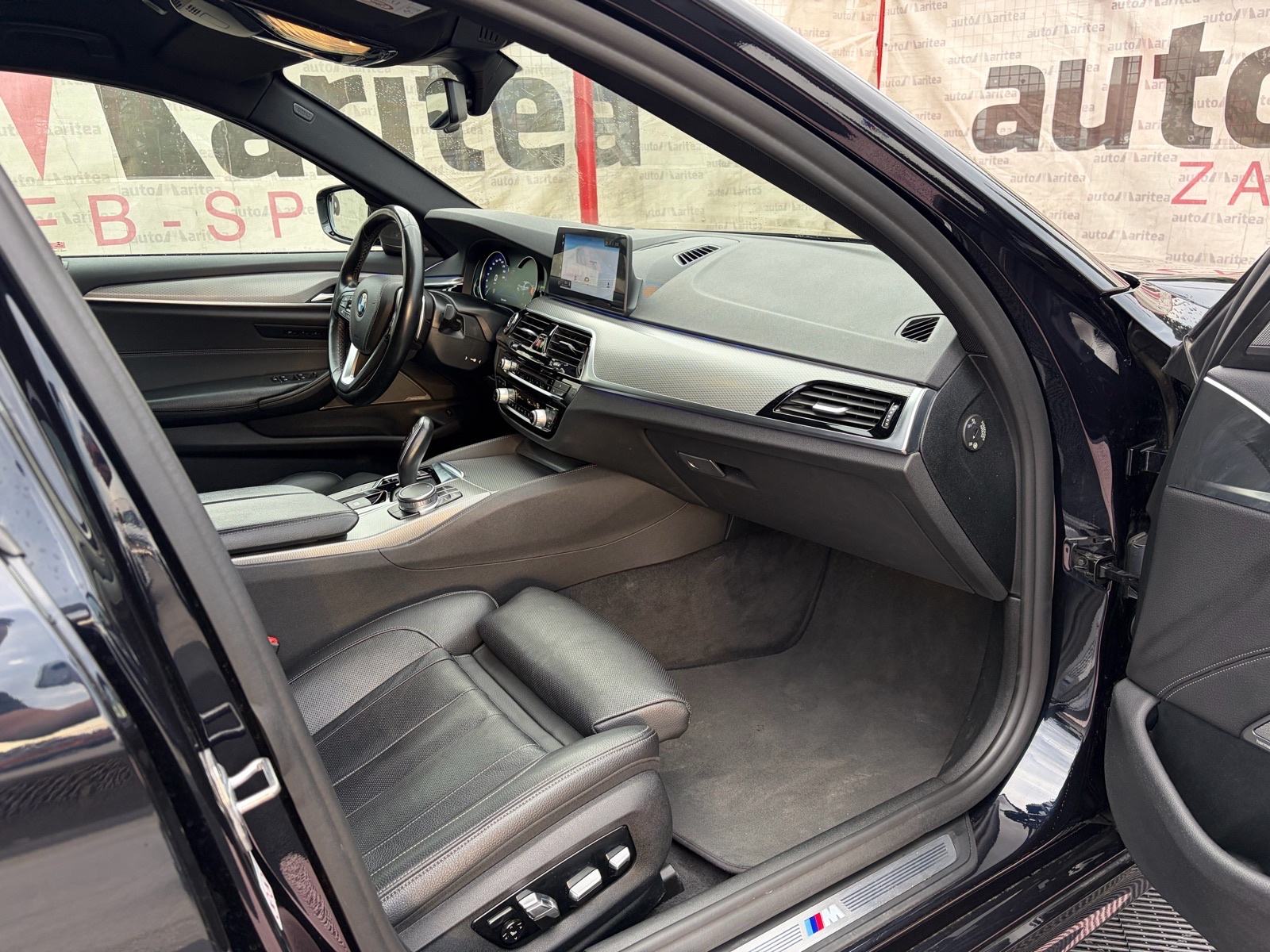 BMW serija 5 530d xDrive M-Paket•Digitalni sat•360kam•ACC•19"