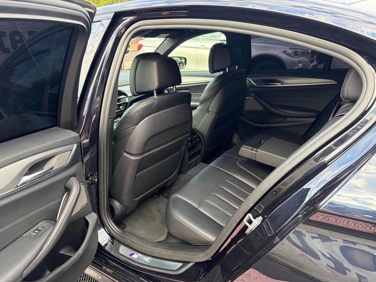 BMW serija 5 530d xDrive M-Paket•Digitalni sat•360kam•ACC•19"