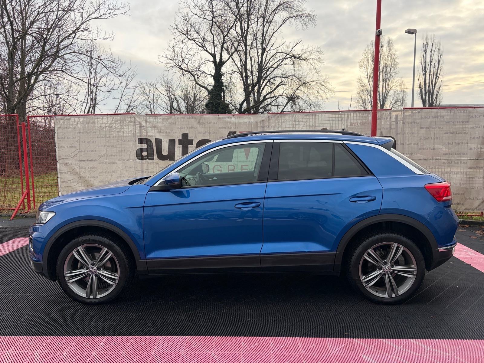 VW T-Roc 1.6 TDI Style•Matrix•Led•Jamstvo•18"