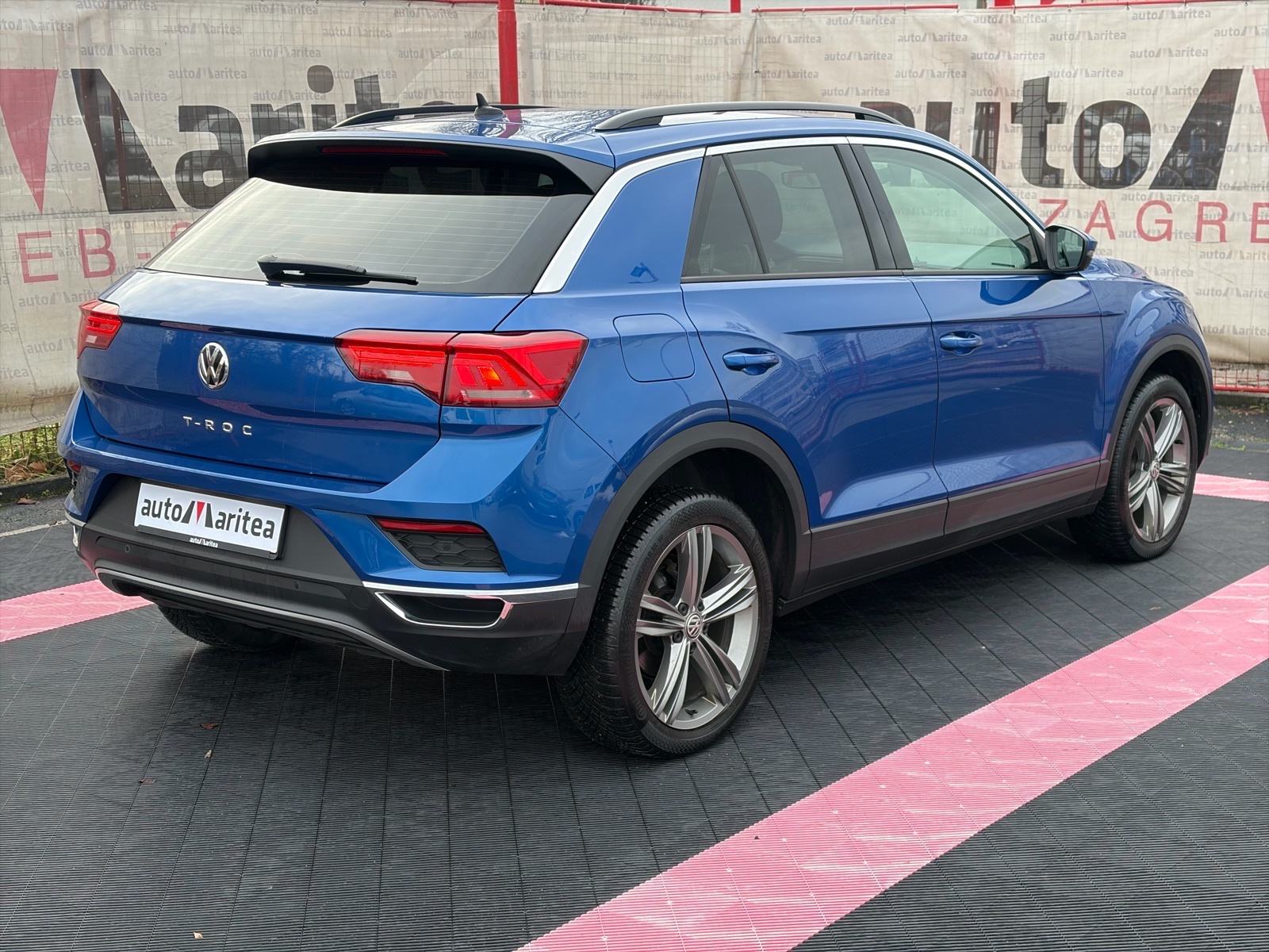 VW T-Roc 1.6 TDI Style•Matrix•Led•Jamstvo•18"