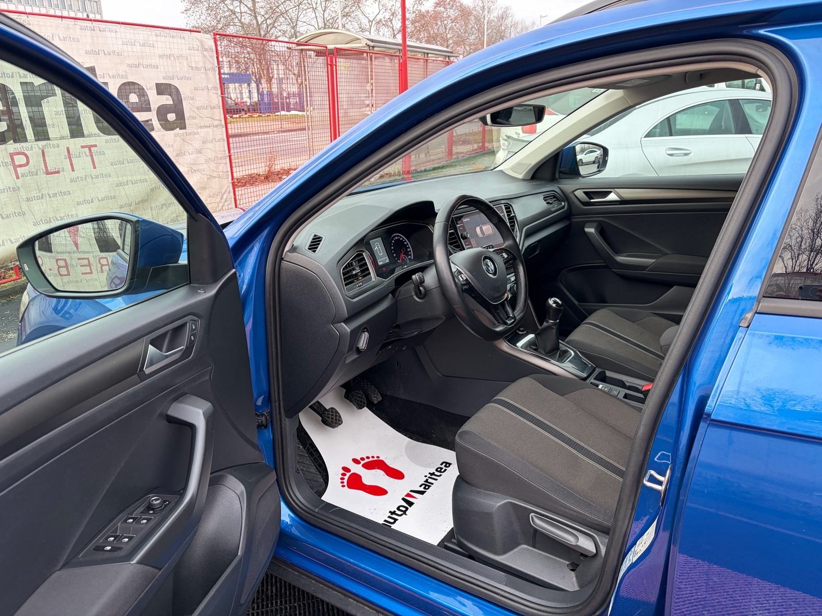 VW T-Roc 1.6 TDI Style•Matrix•Led•Jamstvo•18"