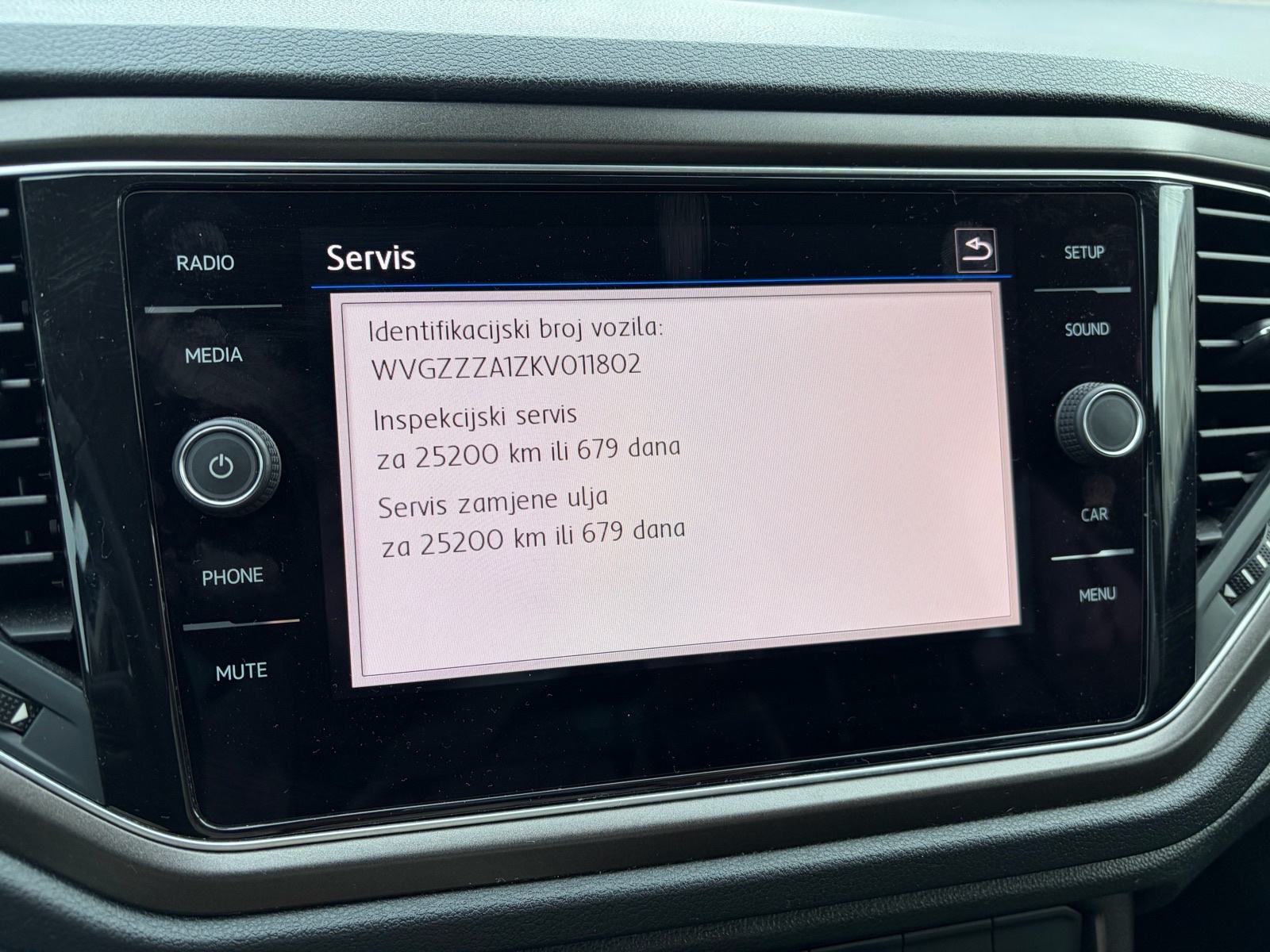 VW T-Roc 1.6 TDI Style•Matrix•Led•Jamstvo•18"