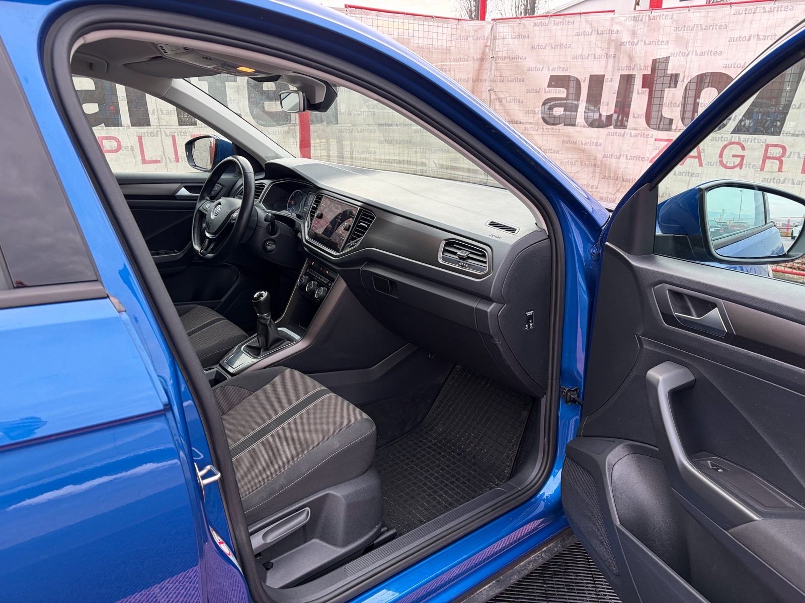 VW T-Roc 1.6 TDI Style•Matrix•Led•Jamstvo•18"