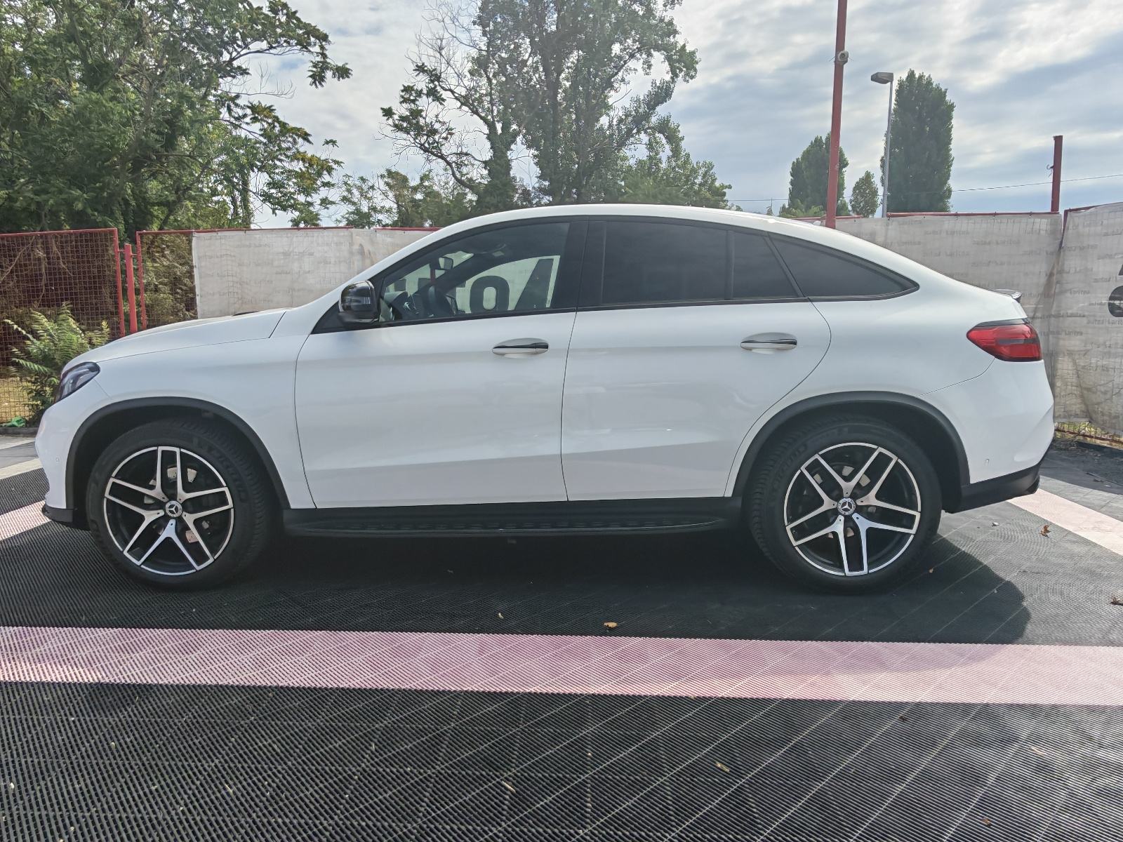 Mercedes-Benz GLE Coupe 350 d 4MATIC*Amg, Koža, Kamera*