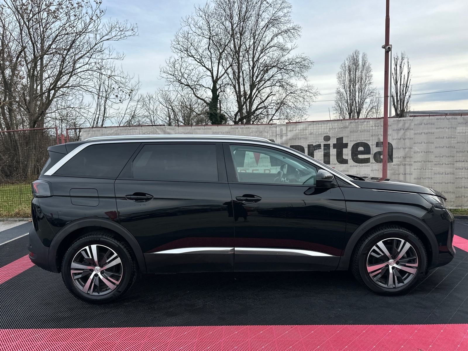 Peugeot 5008 1,5 HDI Automatik, 7 Sjedala, Kamera, Navi, 18" ALU