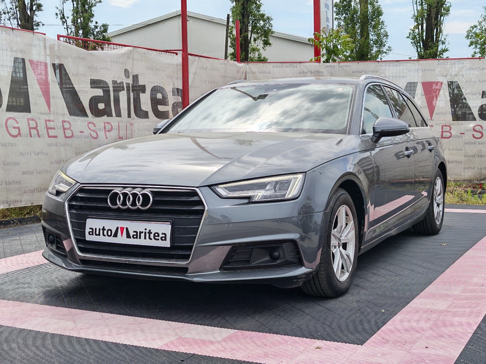 Audi A4 Avant 2,0 TDI DSG*Navi,Senzori,Koža*Reg 03/27*