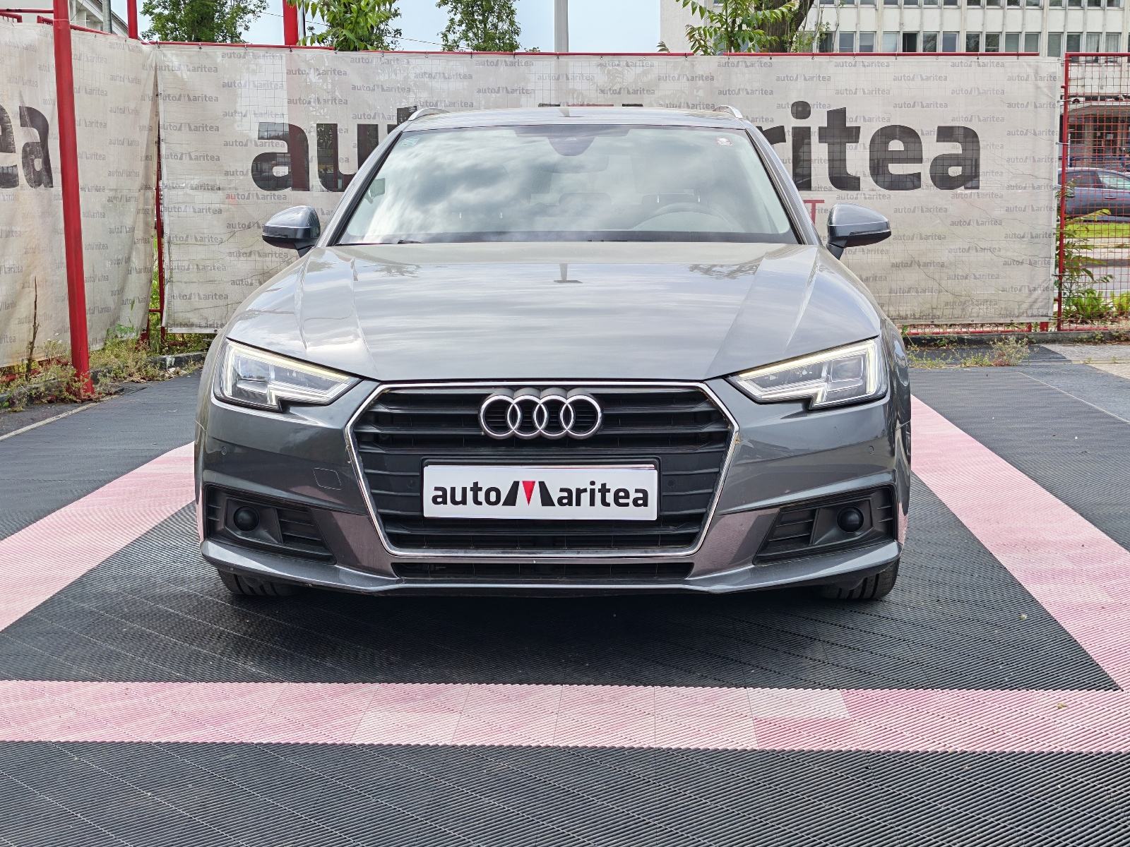 Audi A4 Avant 2,0 TDI DSG*Navi,Senzori,Koža*Reg 03/27*