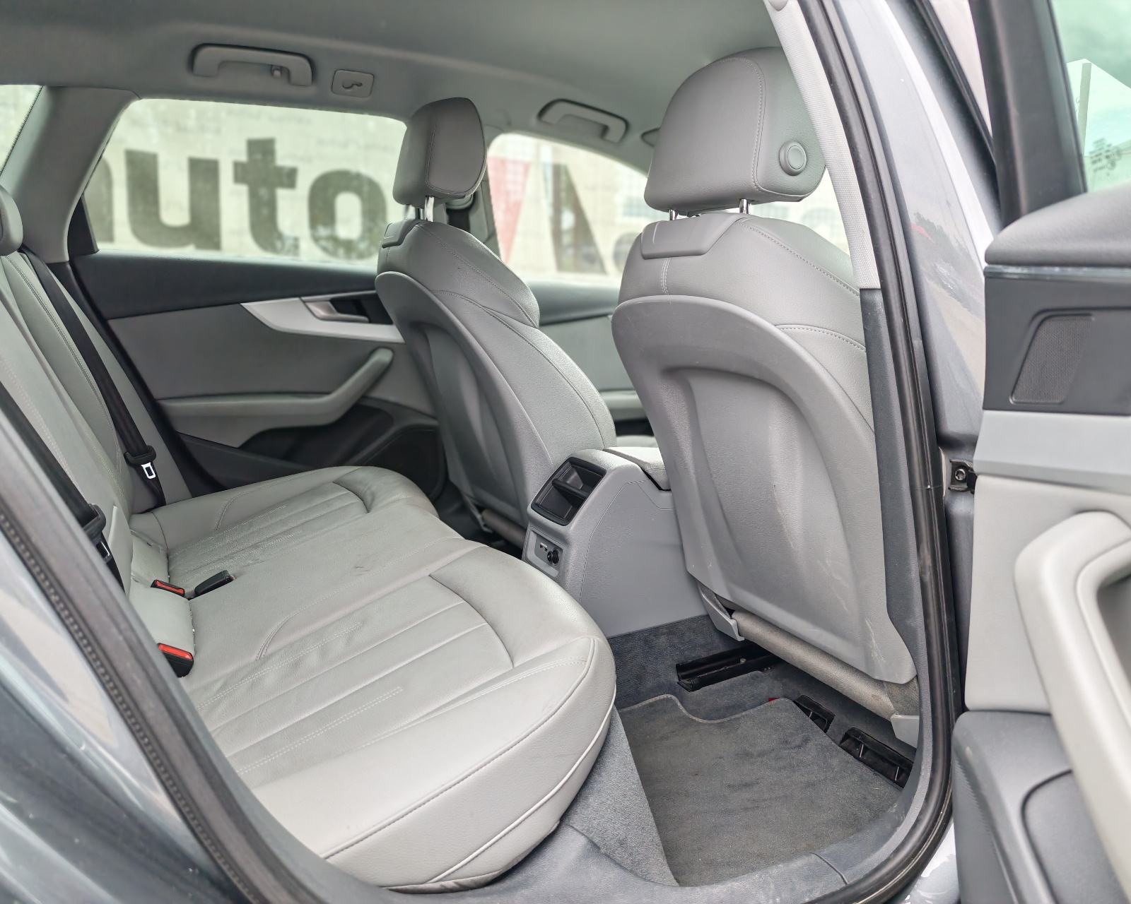 Audi A4 Avant 2,0 TDI DSG*Navi,Senzori,Koža*Reg 03/27*