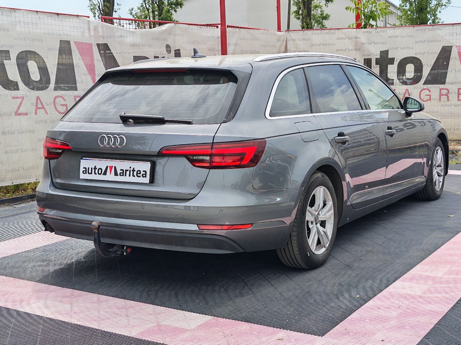 Audi A4 Avant 2,0 TDI DSG*Navi,Senzori,Koža*Reg 03/27*