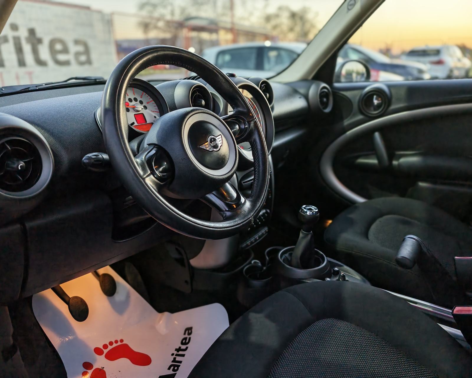 MINI Countryman 1.6D*4x4*led*Navi*top stanje.