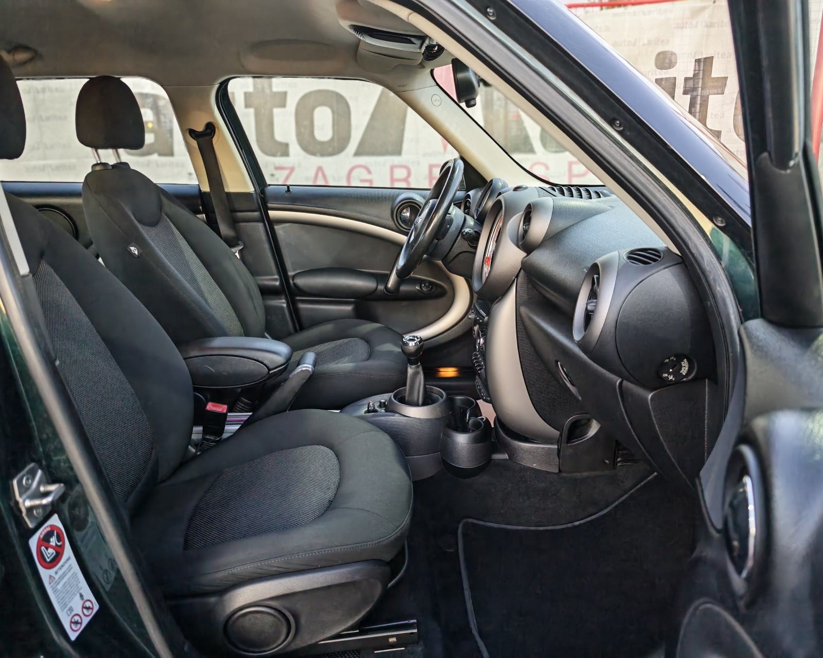 MINI Countryman 1.6D*4x4*led*Navi*top stanje.