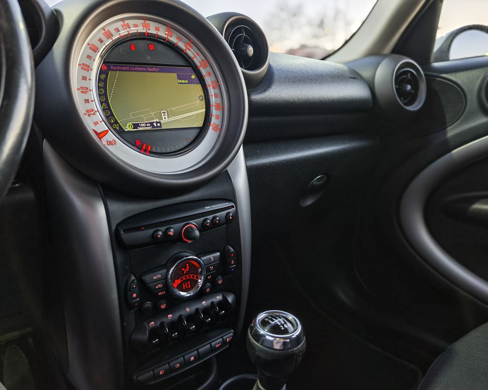 MINI Countryman 1.6D*4x4*led*Navi*top stanje.