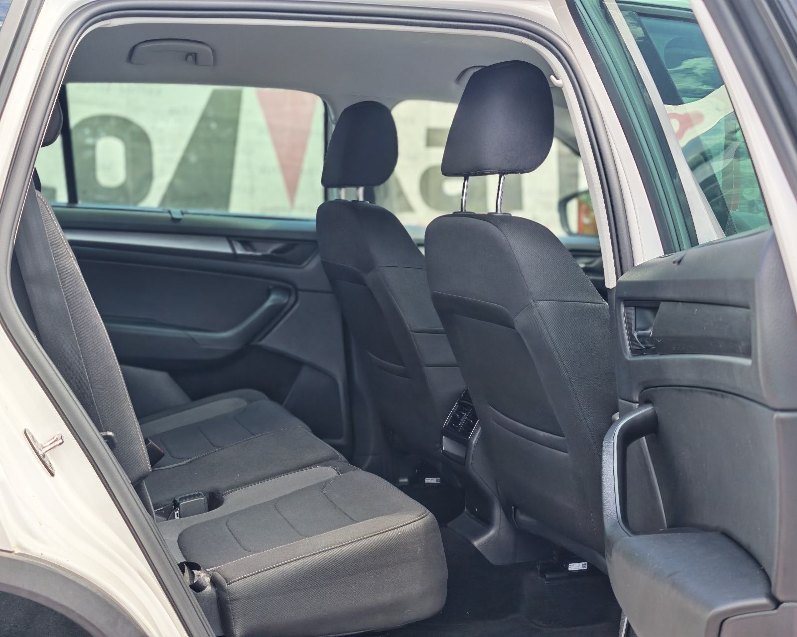 Škoda Kodiaq 2,0 TDI*7 SJEDALA* Dsg, Kamera, Navi,Alu 17"*Garancija*