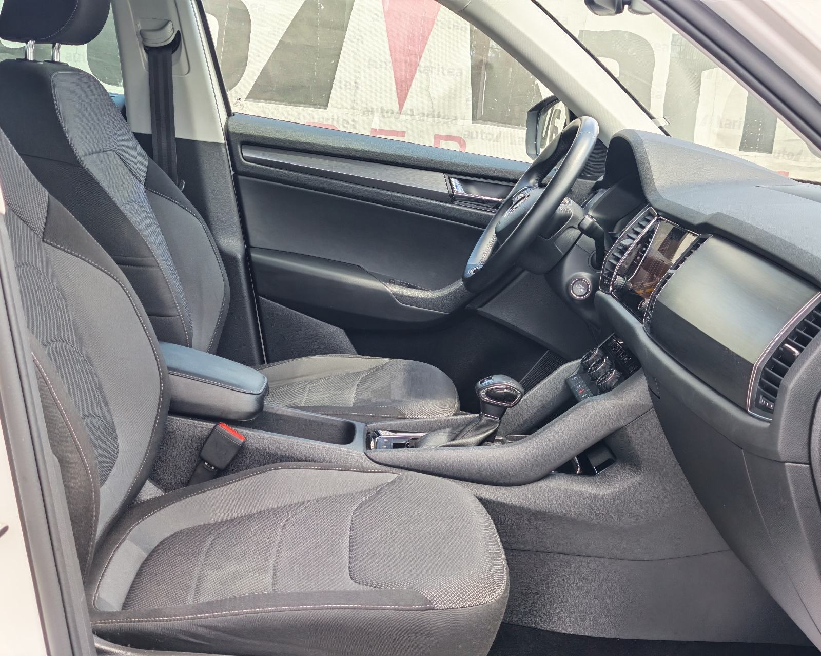 Škoda Kodiaq 2,0 TDI*7 SJEDALA* Dsg, Kamera, Navi,Alu 17"*Garancija*
