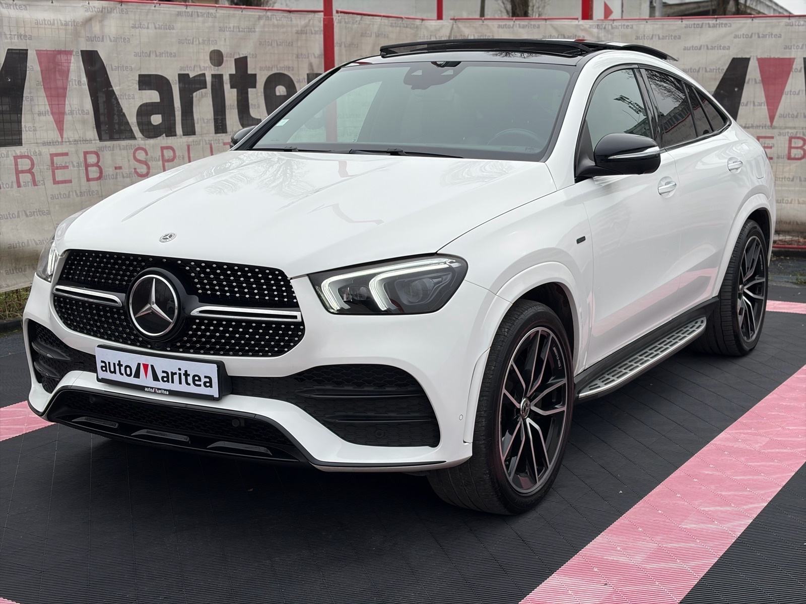 Mercedes-Benz GLE Coupe 350de AMG•Panorama•Head UP•Burmester•22"