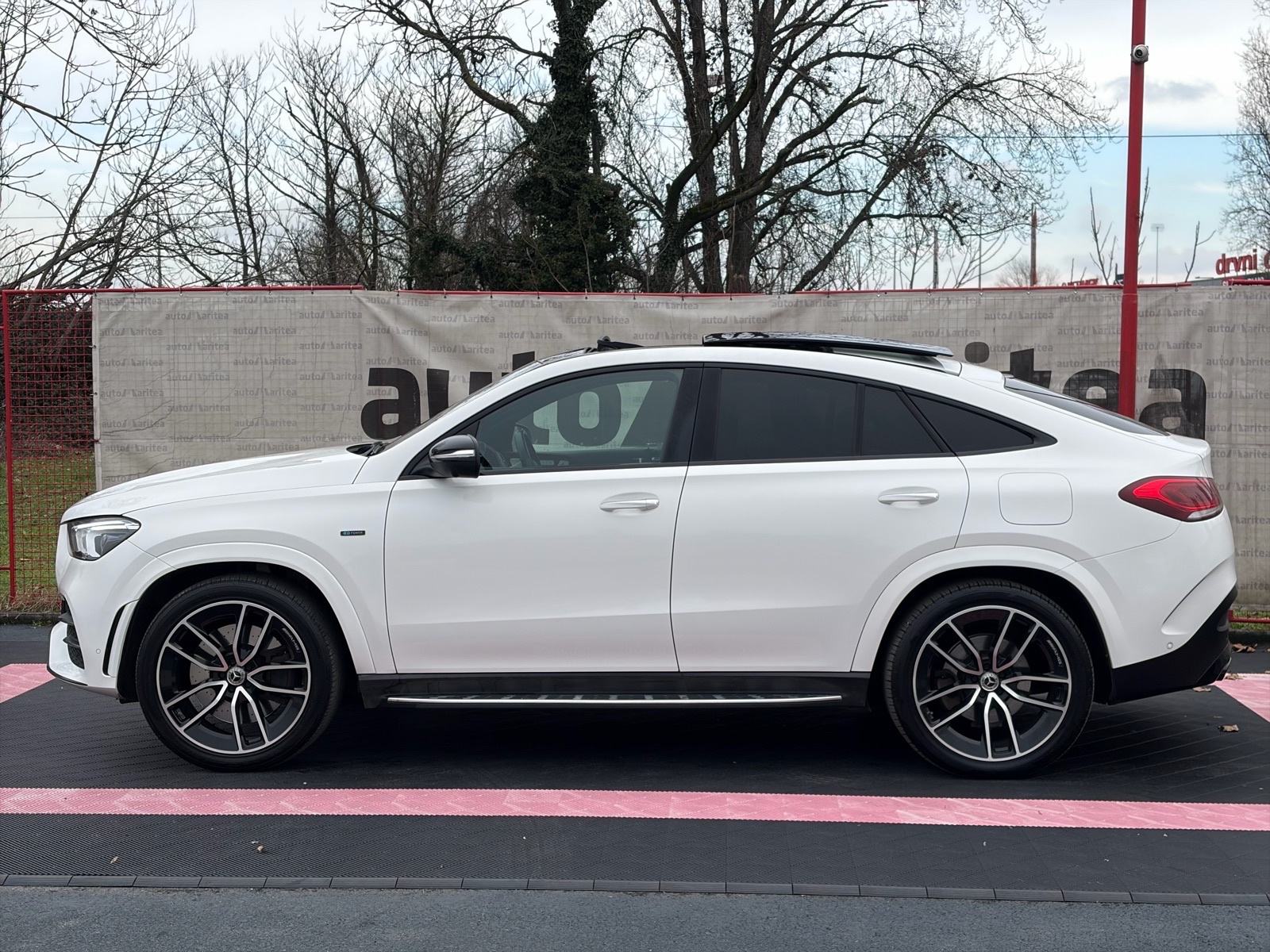 Mercedes-Benz GLE Coupe 350de AMG•Panorama•Head UP•Burmester•22"