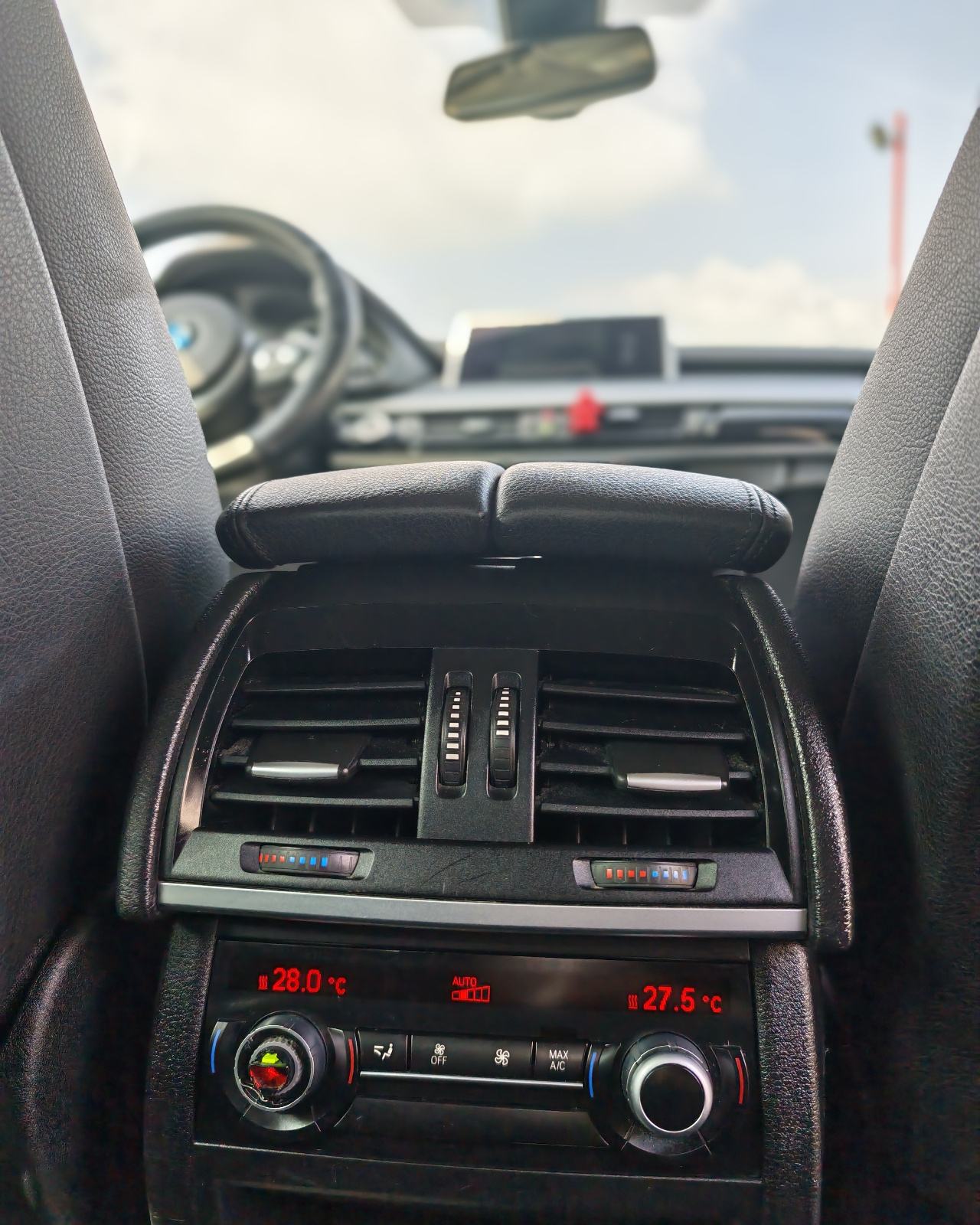 BMW X6 30D XDRIVE* Navi,Koža,Kamera,Alu"20*